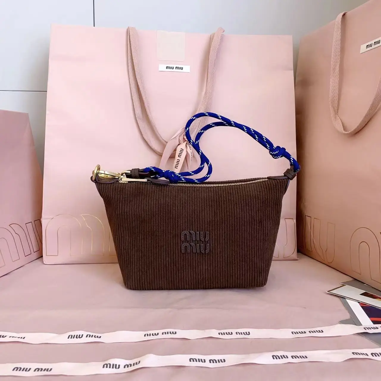 5NE841， New canvas lunch box bag, made of velvet fabric, with a high-quality and practical texture, front