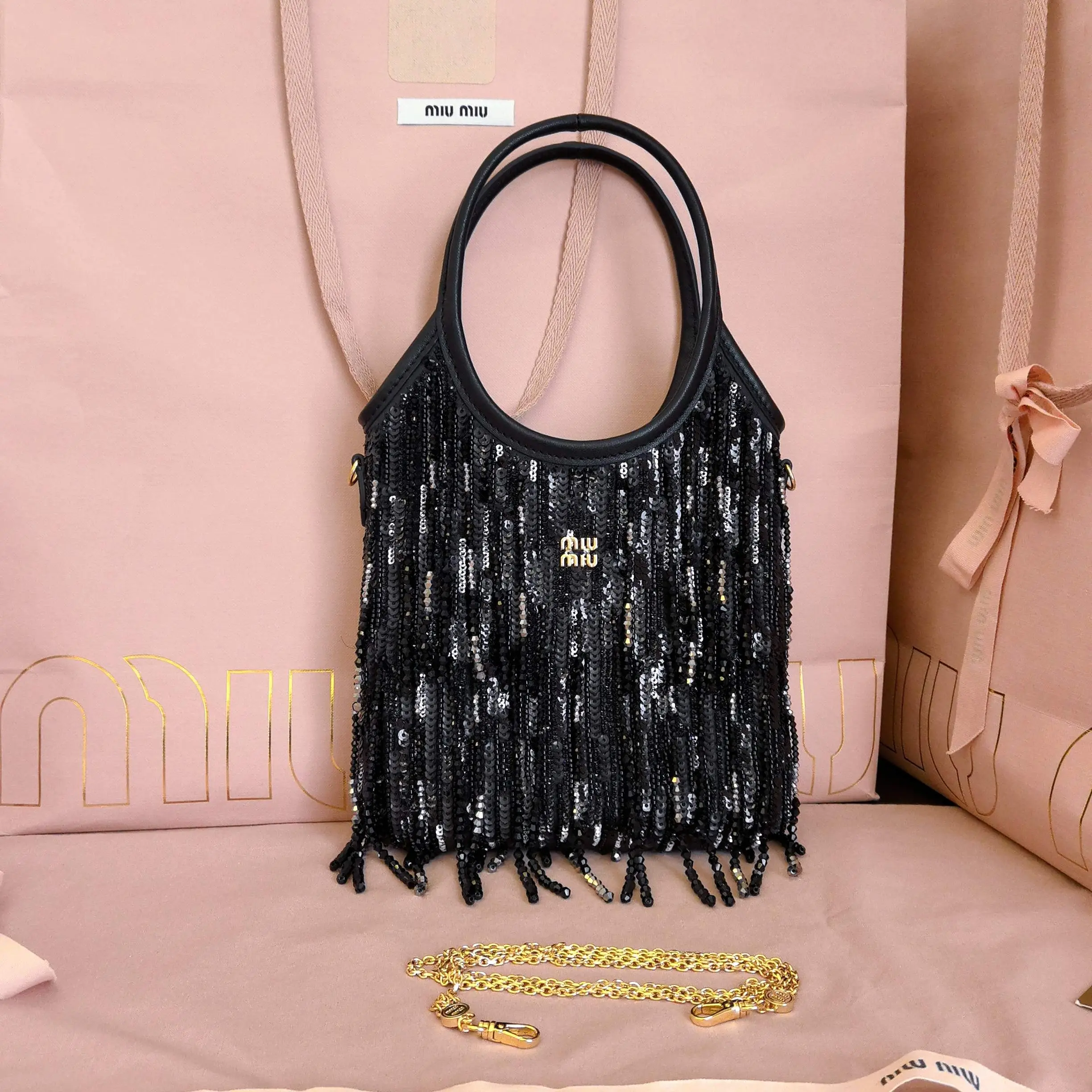 5BA281, Miu Home's new flowing comb bead embroidery ivy bag, super heavy design, dazzling and versatile