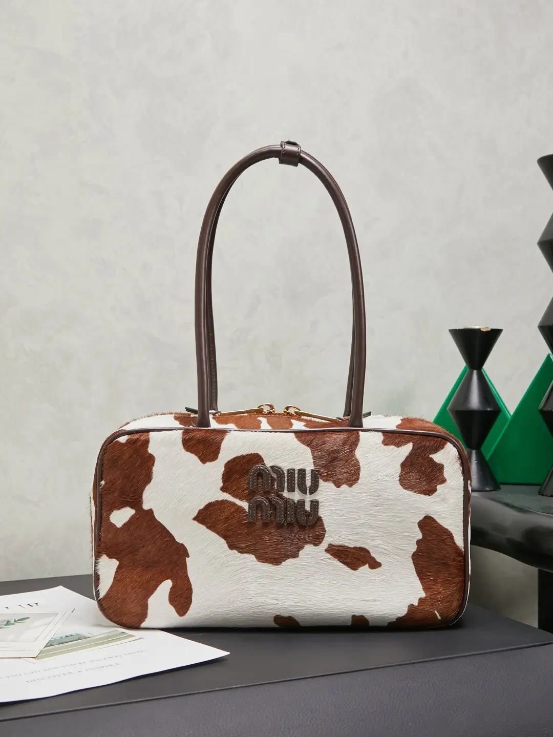 5BB172: MiuMiu new size briefcase, made of top-grade imported calf leather, leather