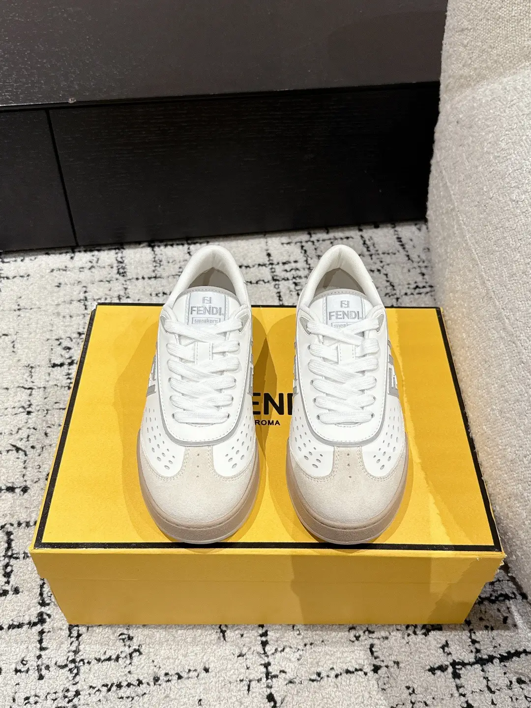 340 men+10 # couple style
Fendi 25 is the best
