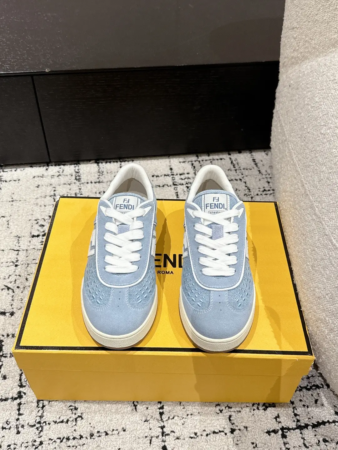 340 men+10 # couple style
Fendi 25 is the best