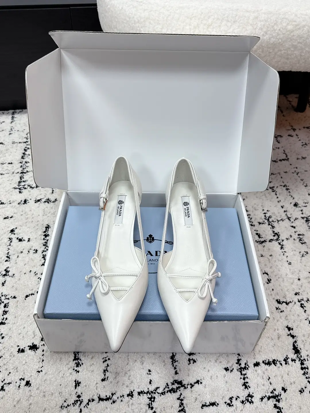 330 # Purchasing grade
Prada 26 Latest Fashion Show Tips