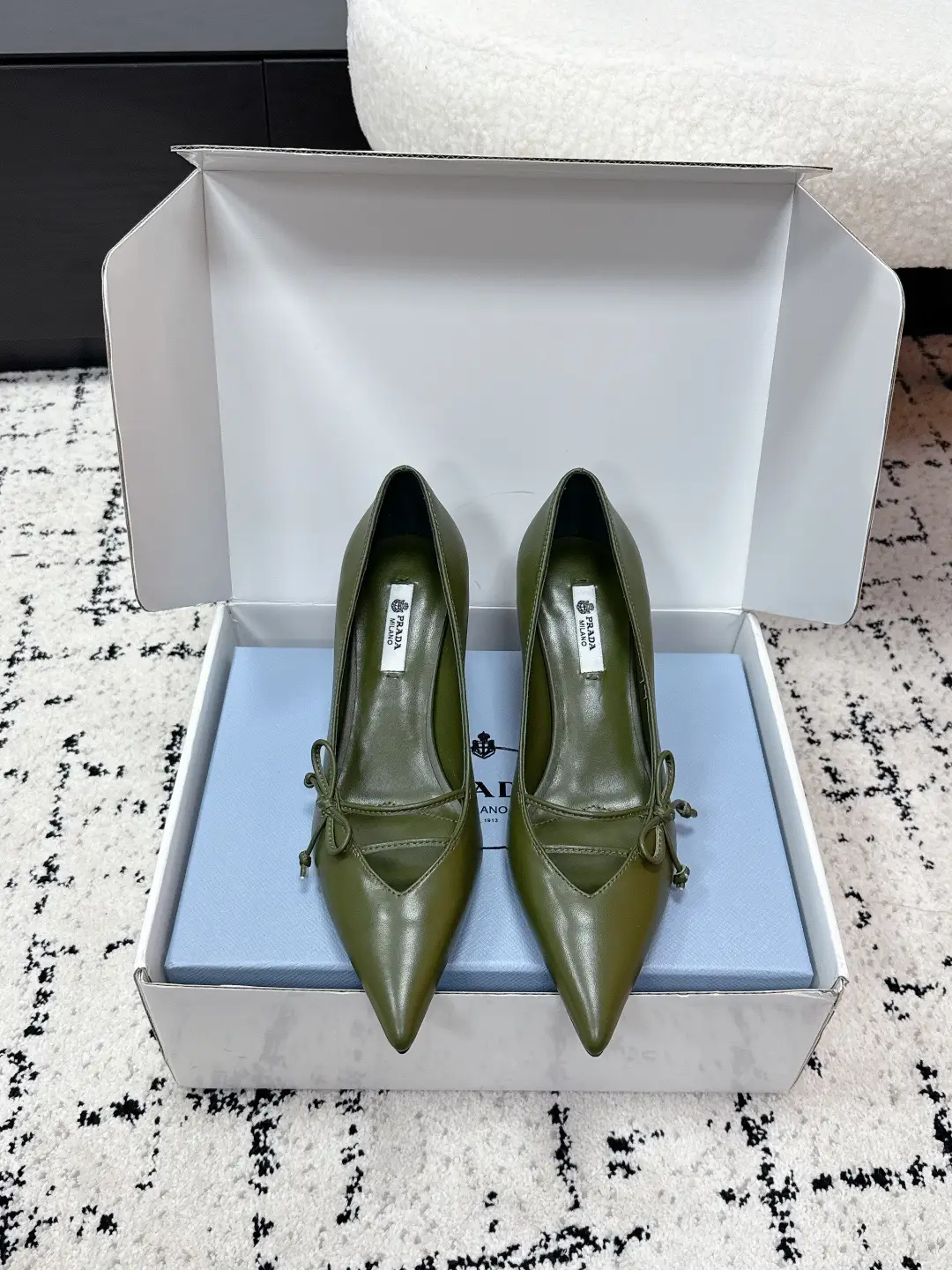 340 # Purchasing Grade
Prada 26 Latest Fashion Show Tips