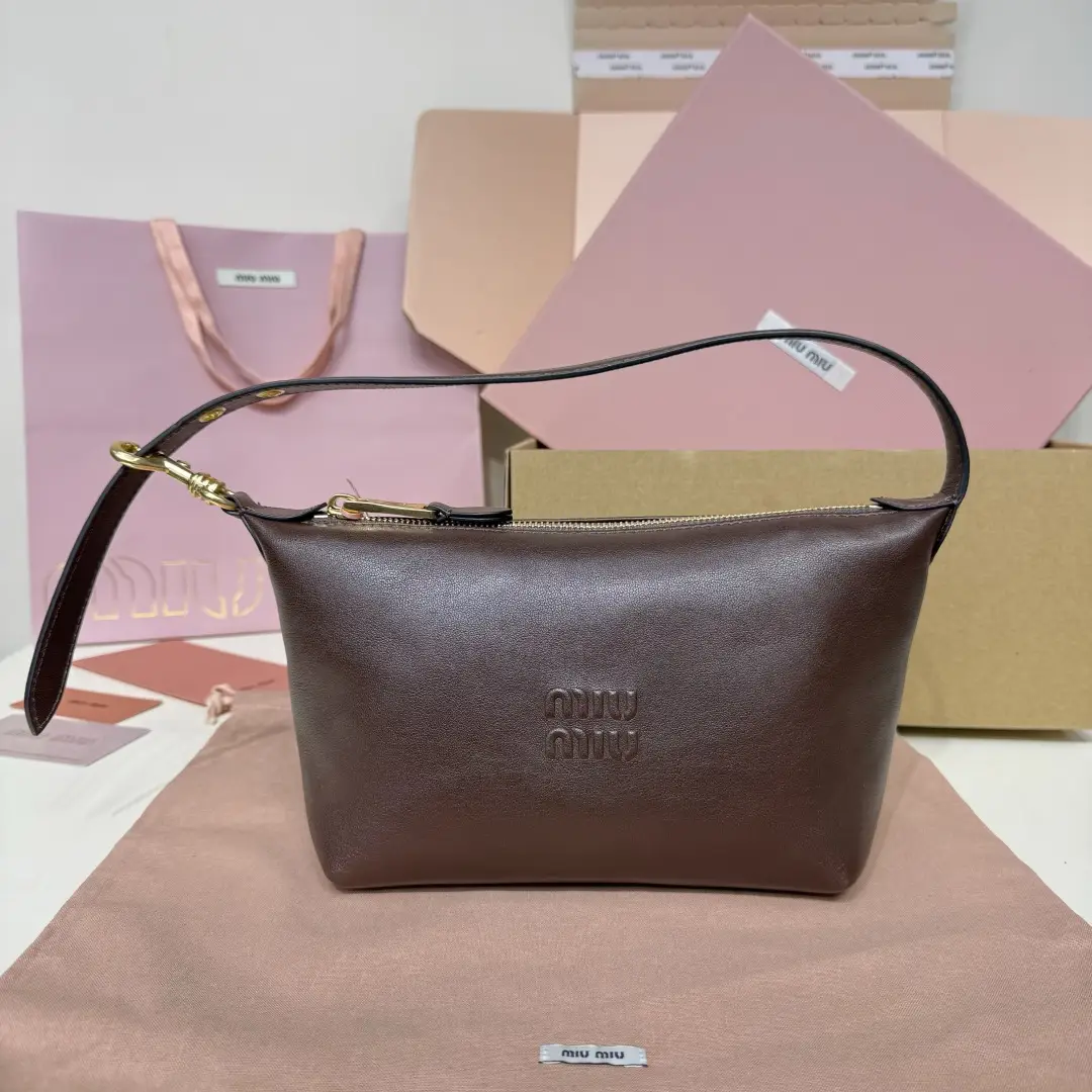 5NE841， New lunch box bag, vintage distressed plant-based soft sheepskin, front iconic Miu amount