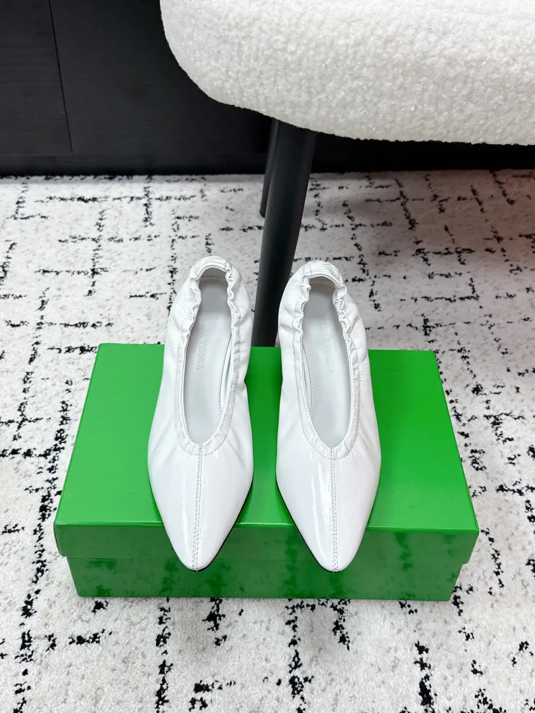 three hundred and thirty
BV 26 Women's Sofia Leather Ballet Shoes
Little Circle