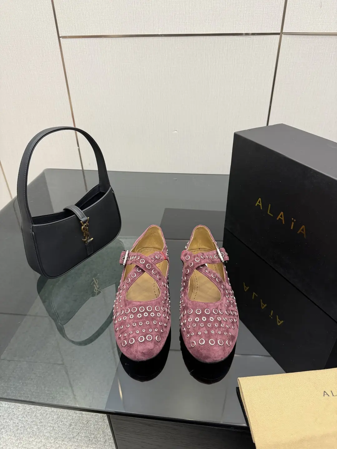 Highest version
ALAIA | French high-end first tier high-end brand
Azzedi