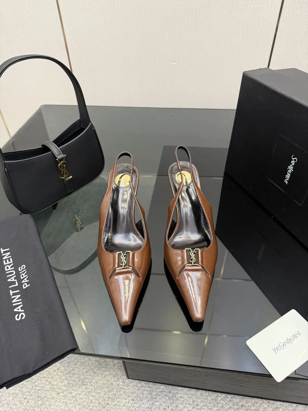 two hundred and ninety
SAIN * LAURENT2026 New Spring/Summer Collection High Heel Sandals
