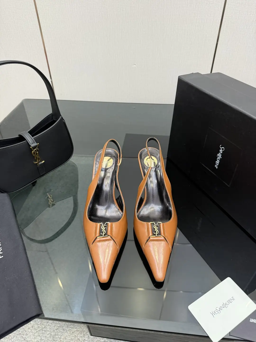 two hundred and ninety
SAIN * LAURENT2026 New Spring/Summer Collection High Heel Sandals