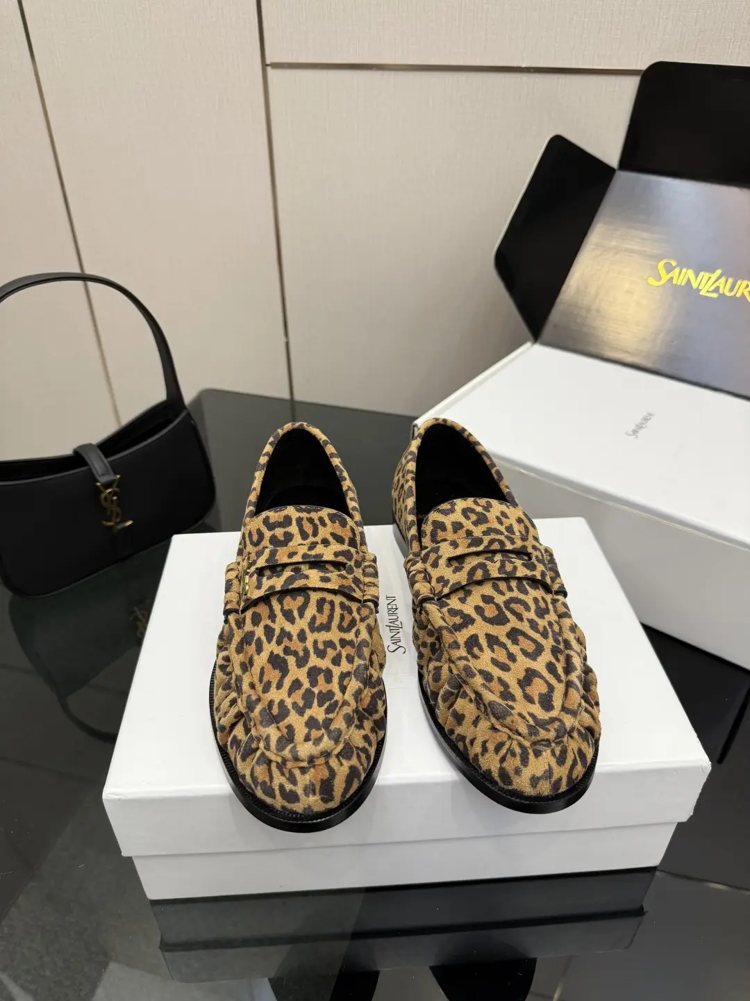 New Color Fabric Female Size Male Size
Saint Lauren*YSL