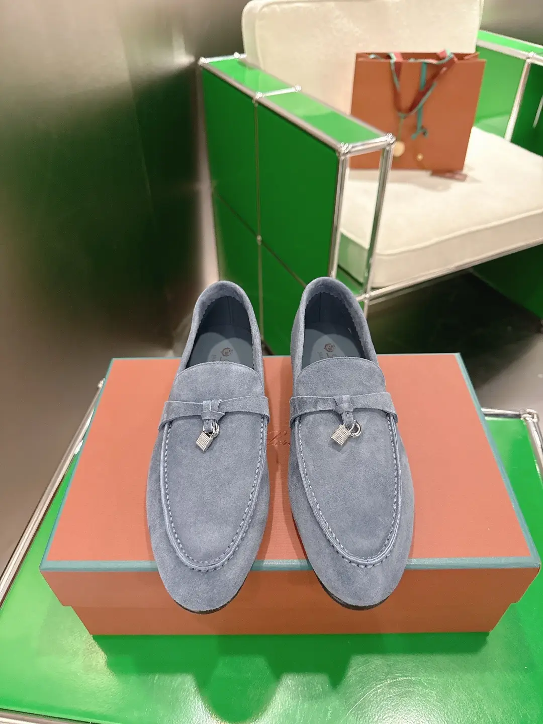 320 men's size+20
Loro PianaLP ∥ 2