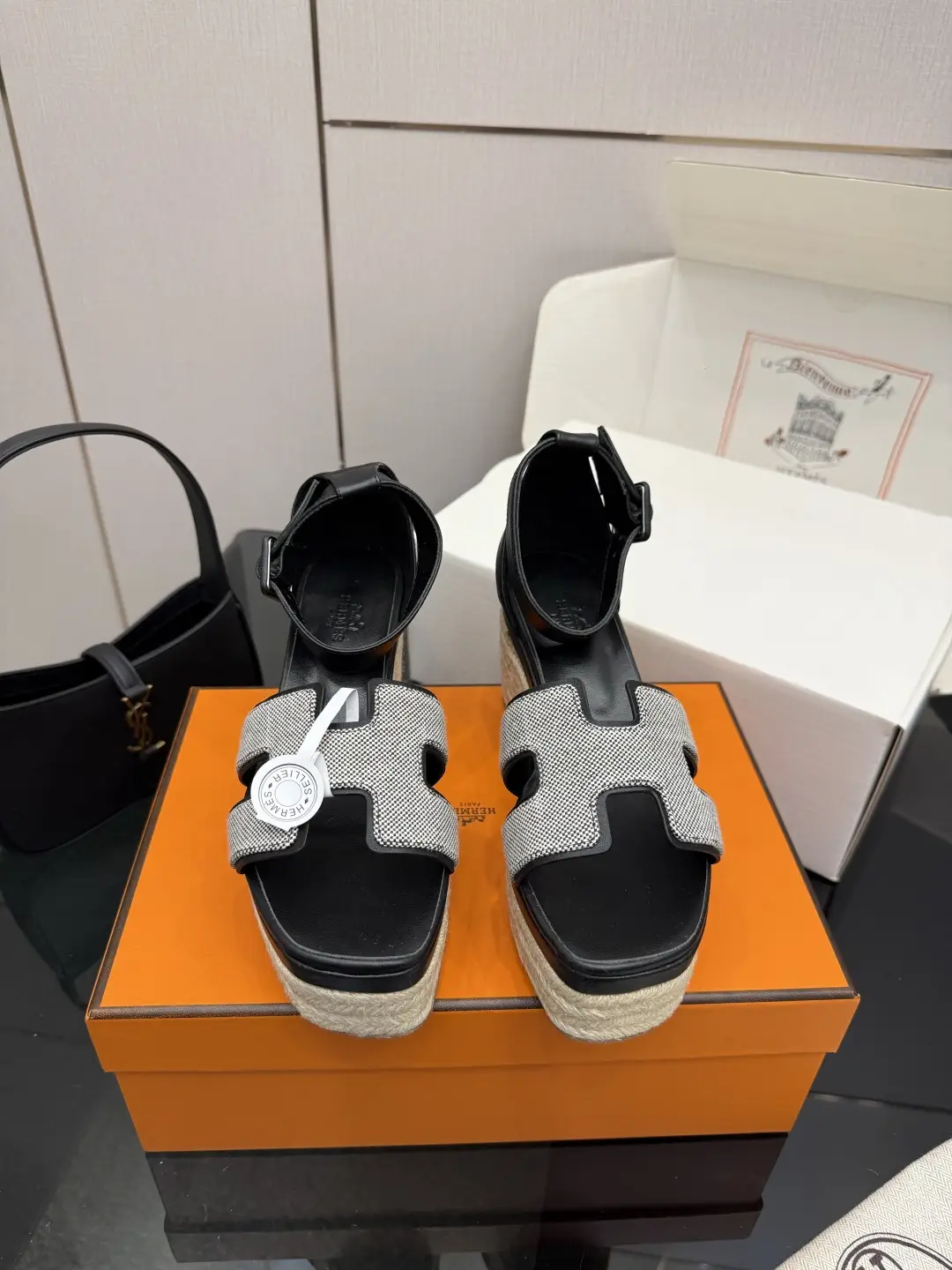 390 (with complete set of airplane boxes)
Dongguan goods purchasing grade Hermes Hermes