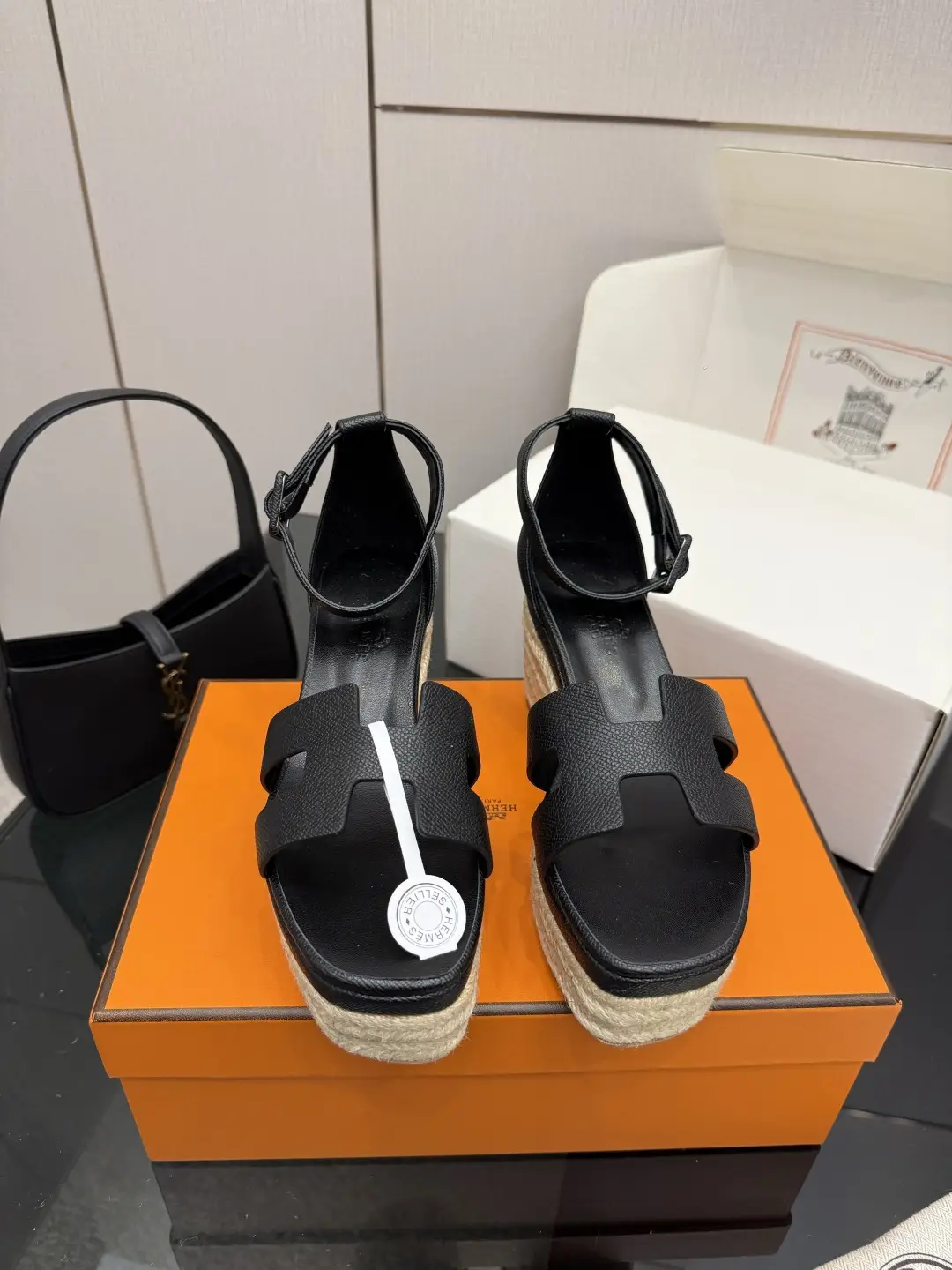 390 (with complete set of airplane boxes)
Dongguan goods purchasing grade Hermes Hermes