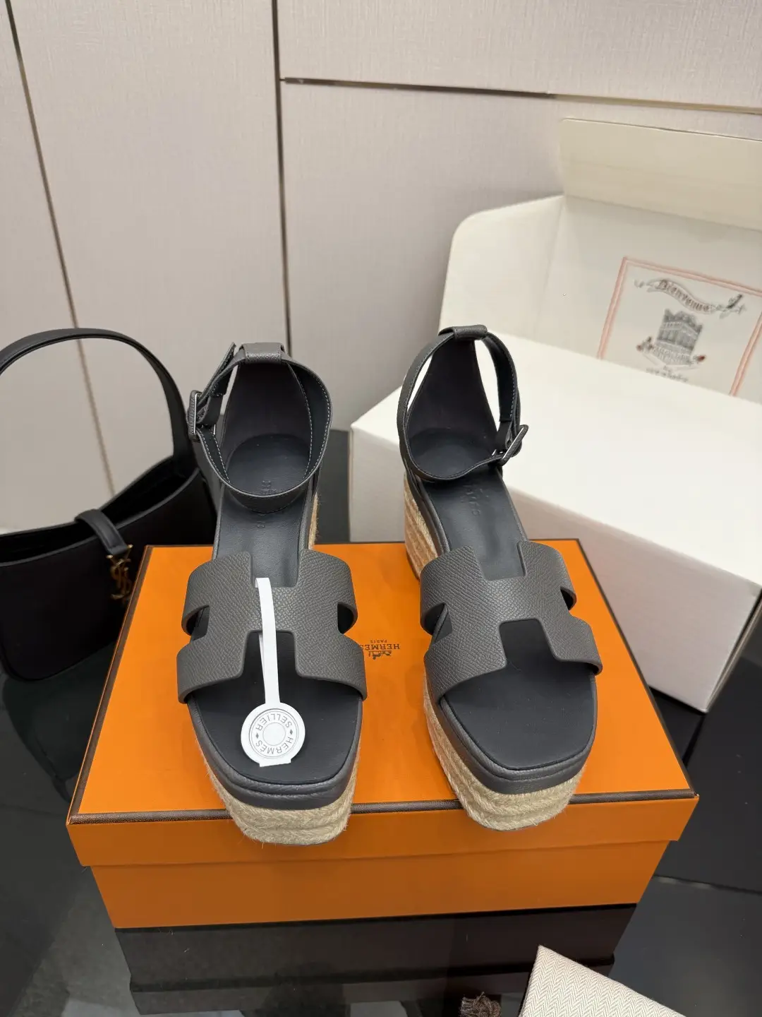 390 (with complete set of airplane boxes)
Dongguan goods purchasing grade Hermes Hermes