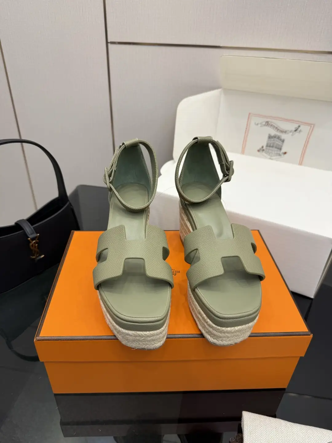 390 (with complete set of airplane boxes)
Dongguan goods purchasing grade Hermes Hermes