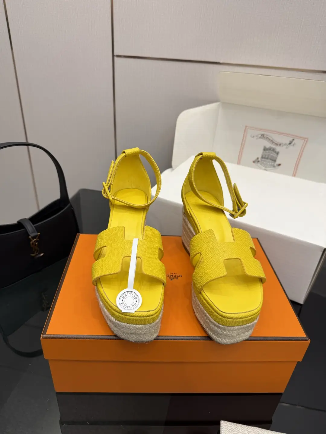 390 (with complete set of airplane boxes)
Dongguan goods purchasing grade Hermes Hermes
