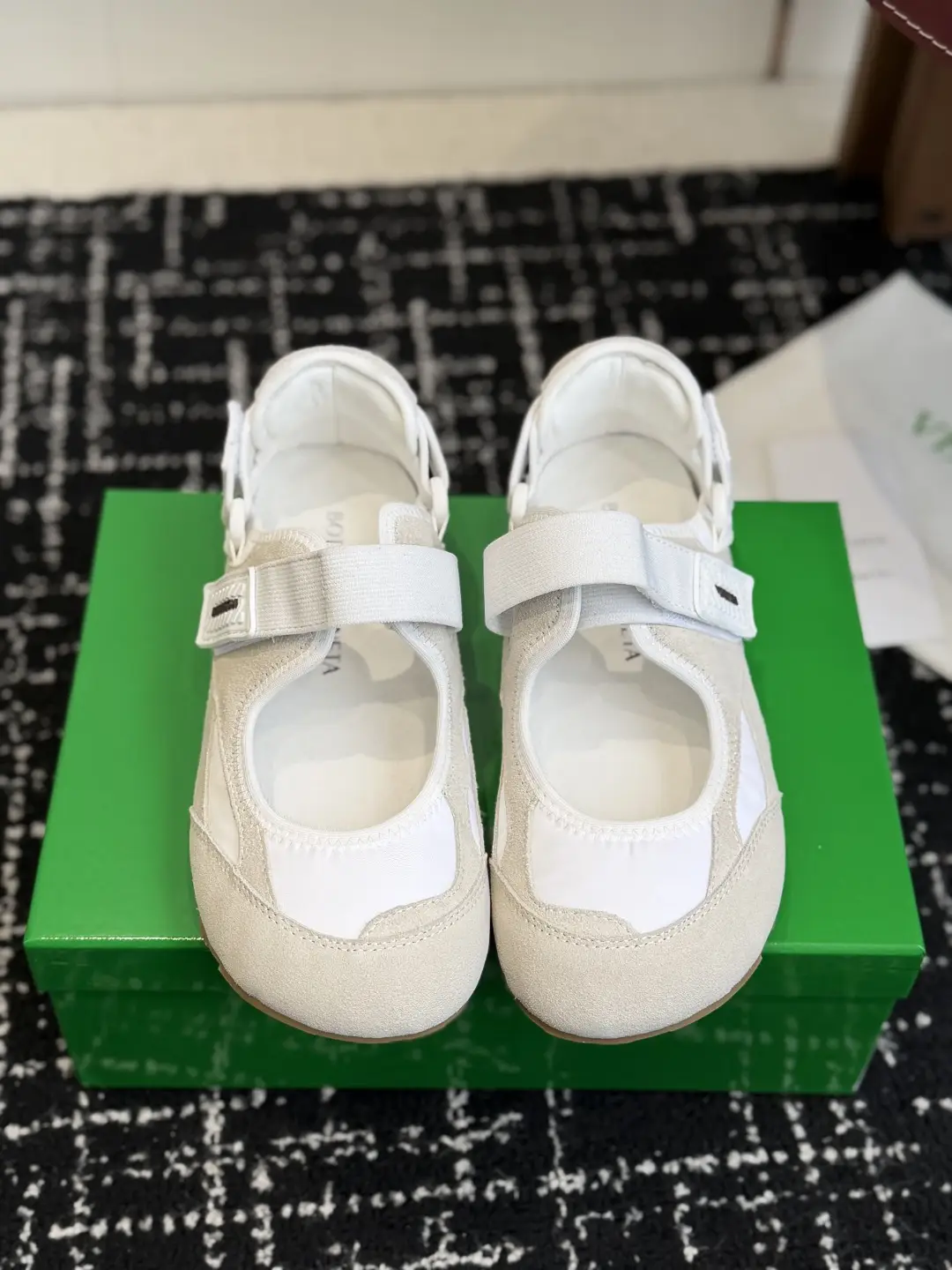 Purchasing grade 290
Bottega Veneta BV Bottega Veneta 2