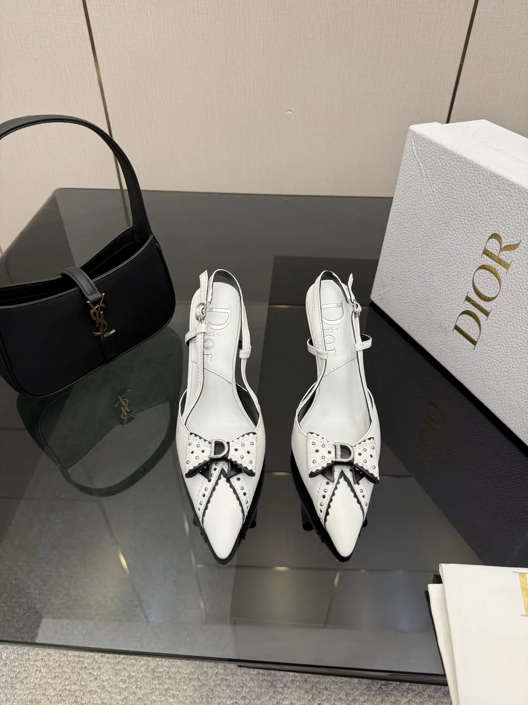 two hundred and ninety
DIOR2025 Spring/Summer New Product: Vintage Style, Girl's Heart Blows Out This