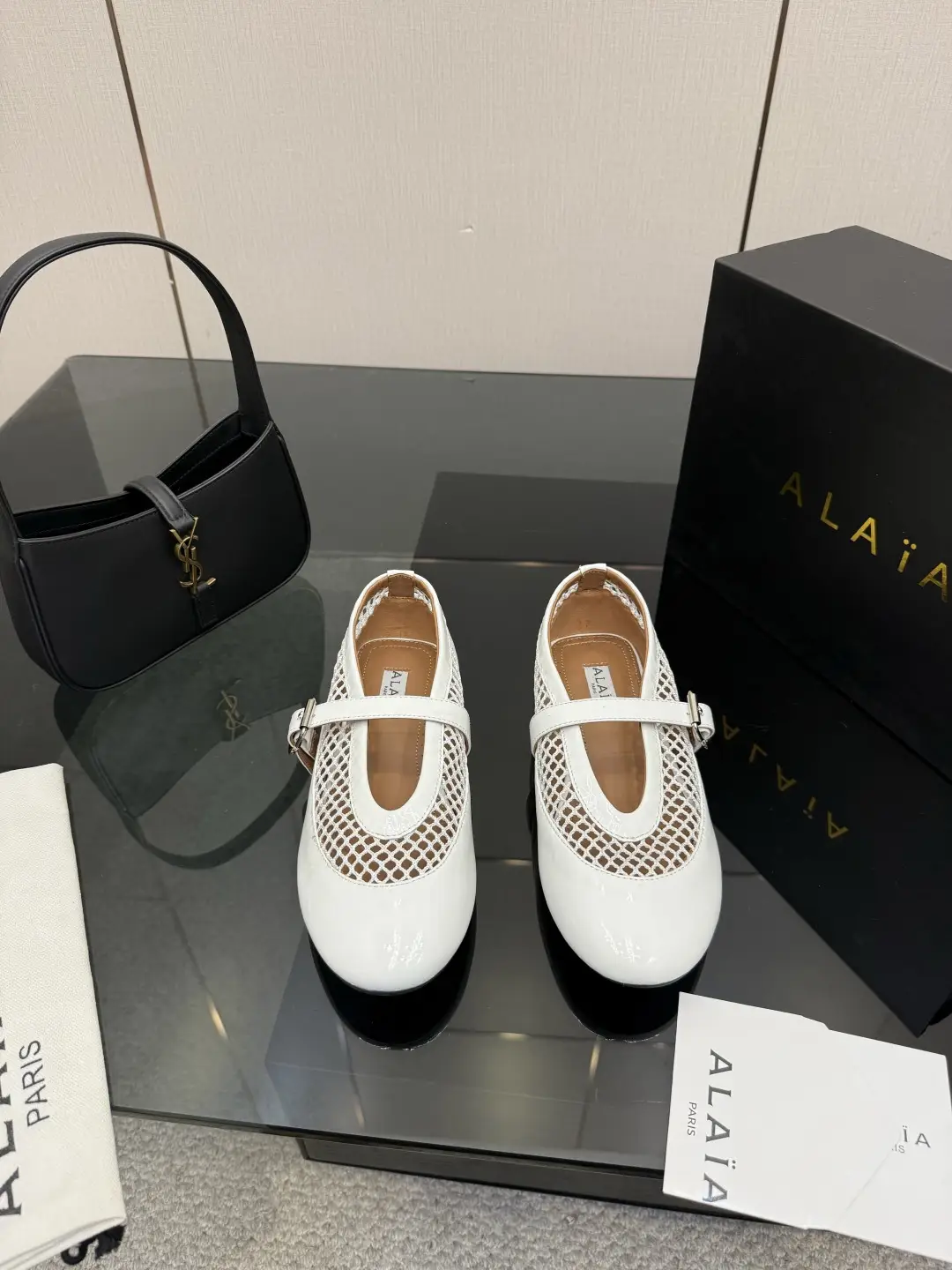 two hundred and ninety
ALAIA | French high-end first tier high-end brand
AzzedineA