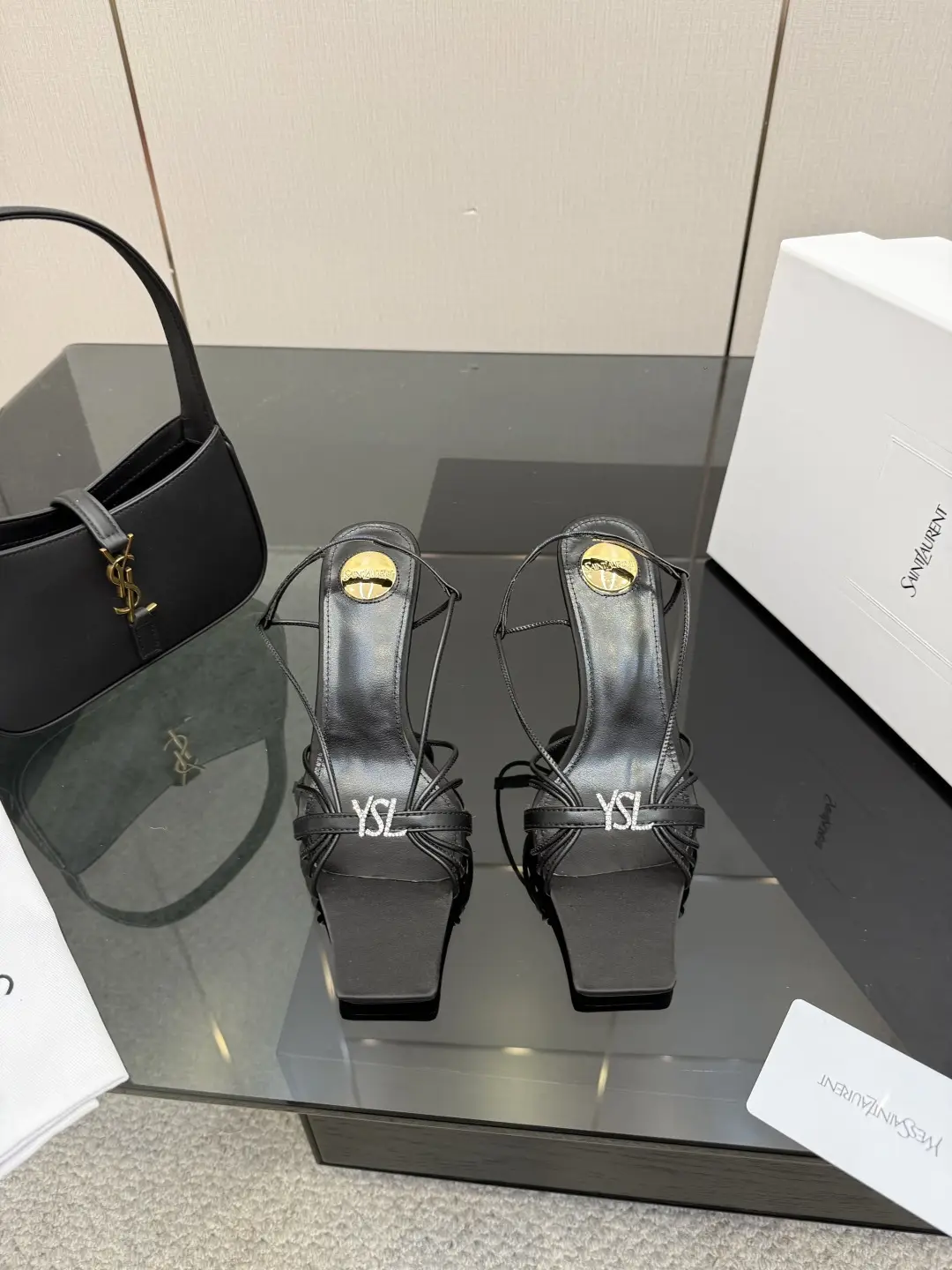 two hundred and eighty
SAIN * LAURENT2025 brand new high-heeled sandals! square