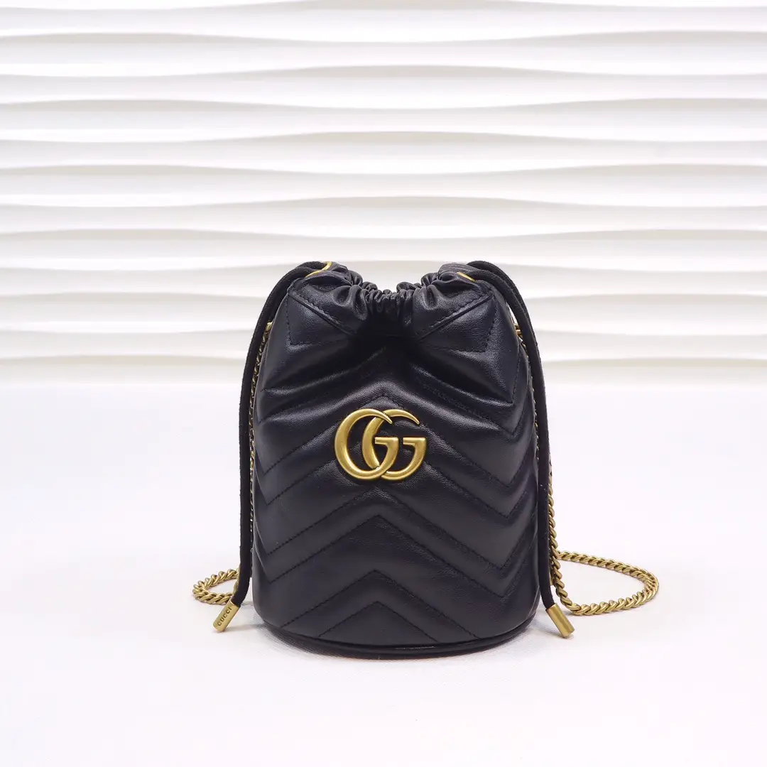 Gucci， Original leather, style 575163 grams color