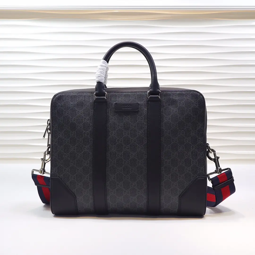 Gucci， Original leather, model number 474135 grams, adhesive size: 36x wide