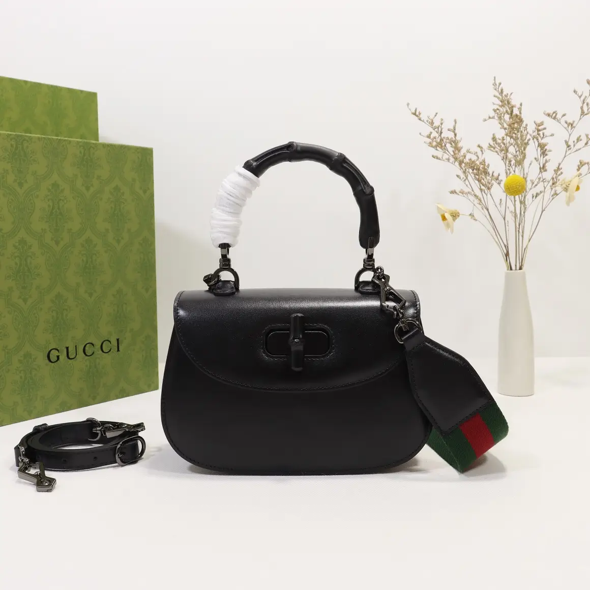 Gucci， Original leather, model number 675797 grams of leather