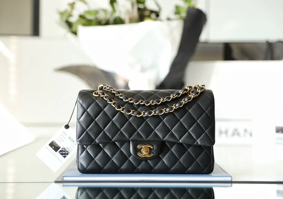 Series ➠ Medium
Size: *. *. (Original leather)