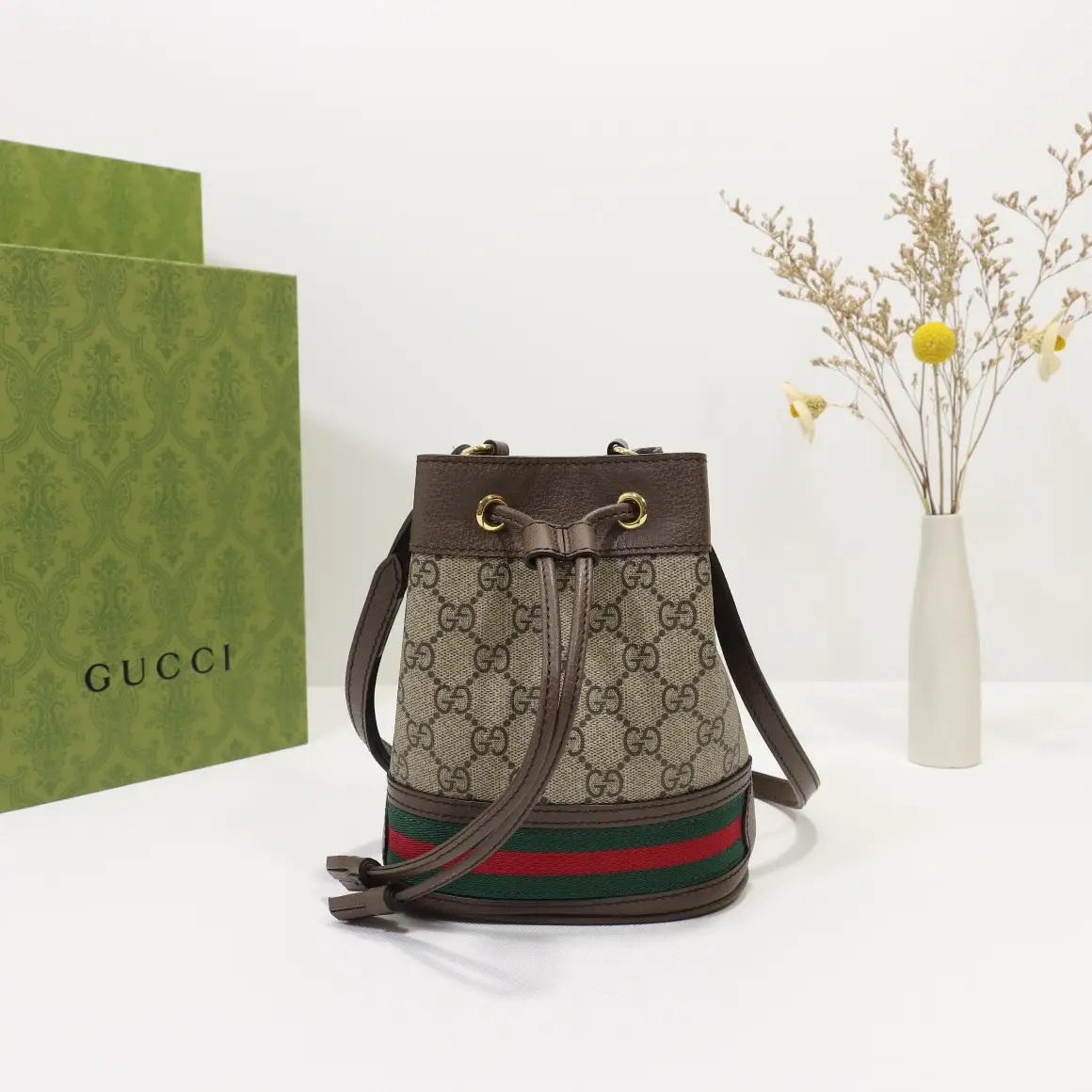 Gucci， Original leather, style 550620 brown