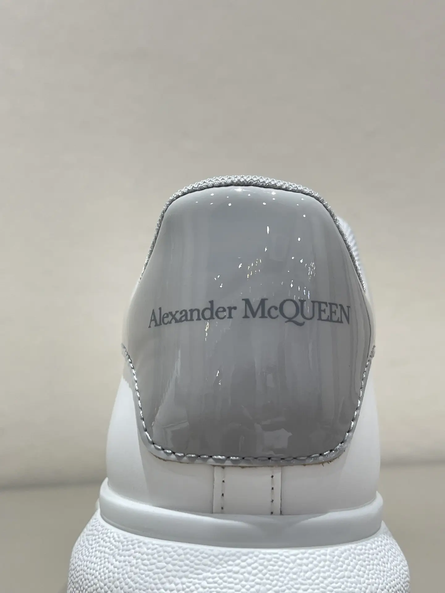 New Counter Style - Spring/Summer Volcanic Ash Painted Leather Wind
Yangli: Women's 280 Men's 280