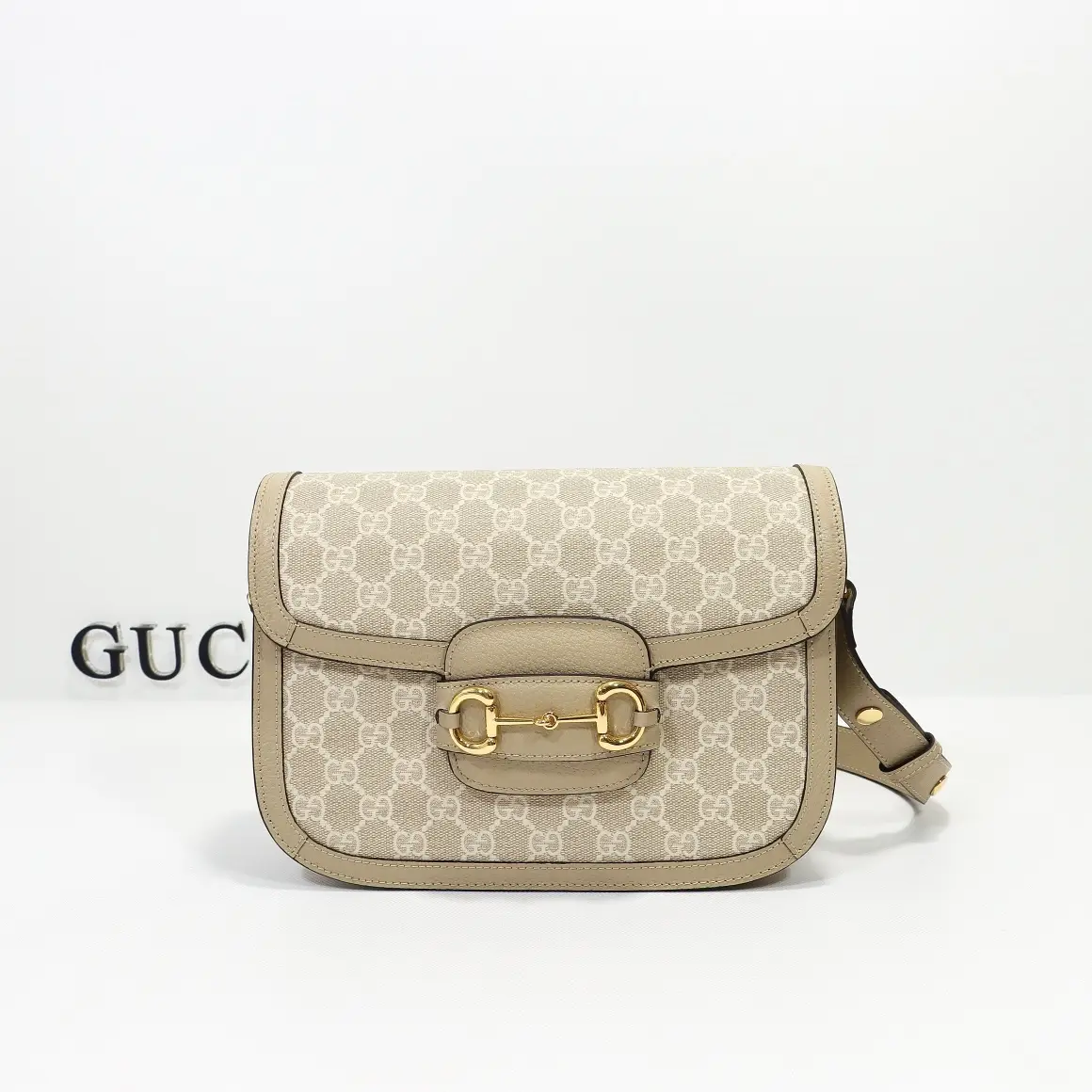 Gucci， Original leather, model number 602204 meters adhesive