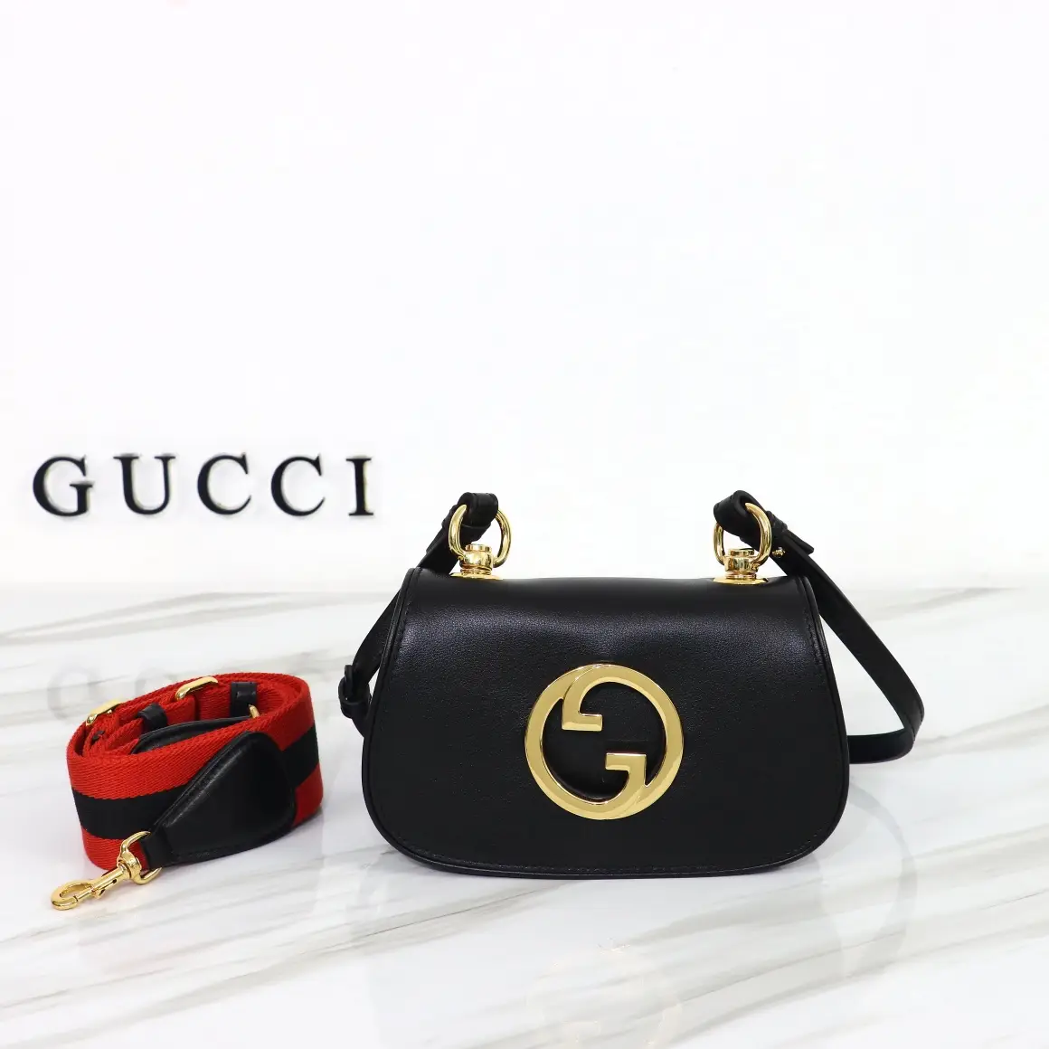 Gucci， Original leather, model number 698643 grams of leather
