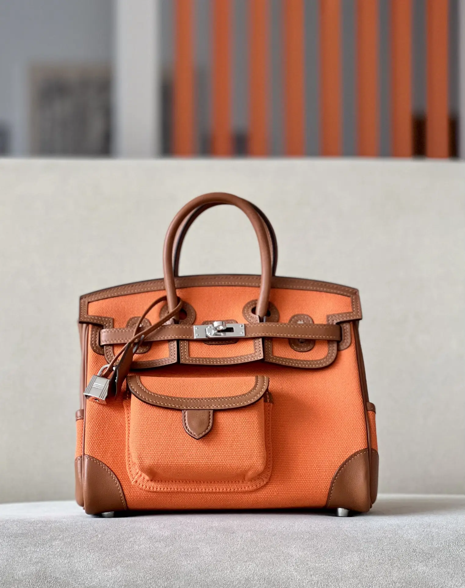 Birkin 25Cargo cloth bag
Material: Canvas Splicing Swift