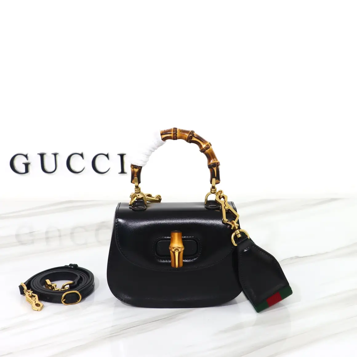 Gucci， Original leather, model number 686864 grams of leather