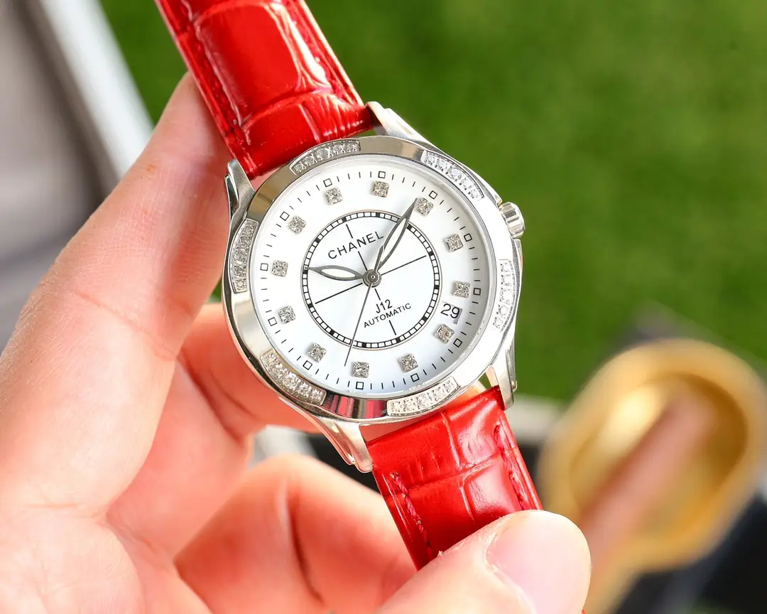 Same price for leather and steel
Chanel Exquisite Quality Latest Debut Exquisite Wrist Beauty