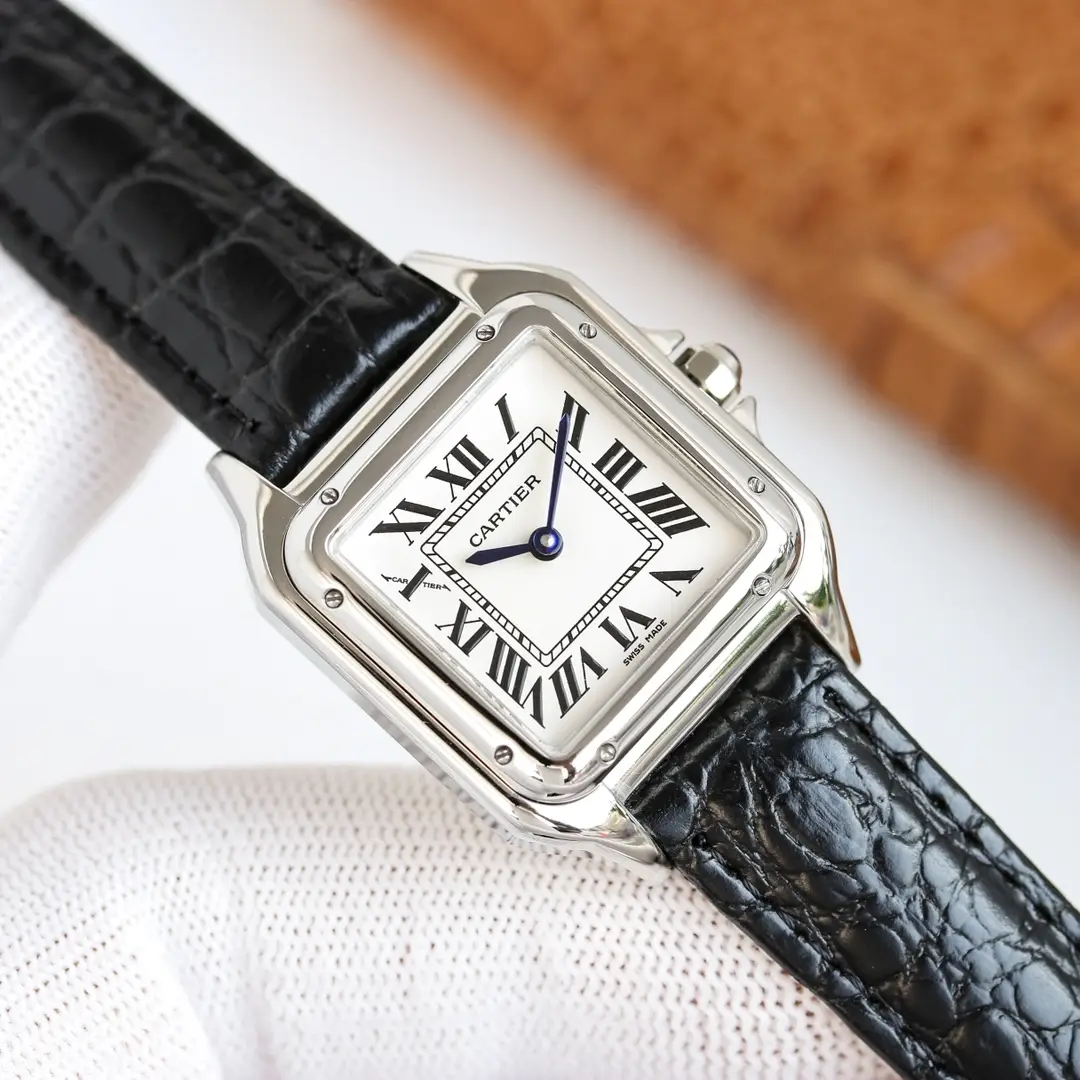 The Panth è re de Cartier goddess mechanical watch is not only