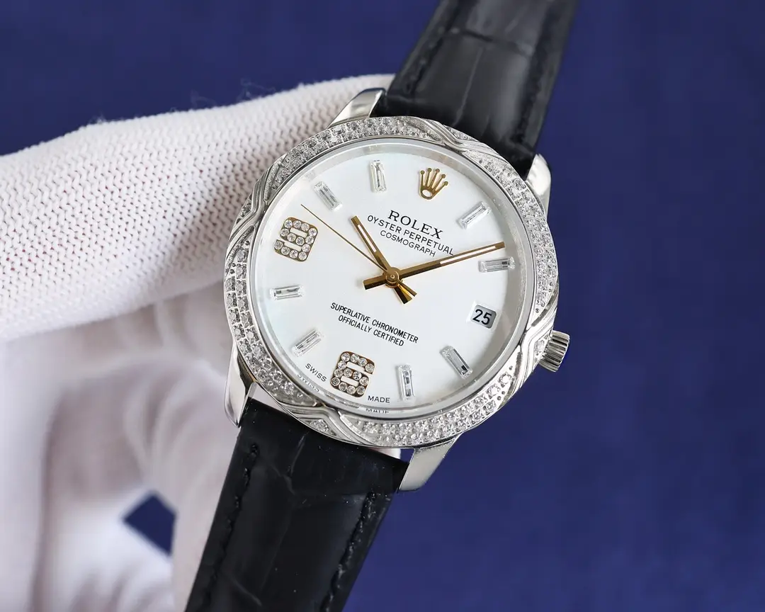 [Rose] [Rose] 2 ⃣ ️0 ⃣ ️2 ⃣ ️3 ⃣ Latest women's shell pattern with full diamonds