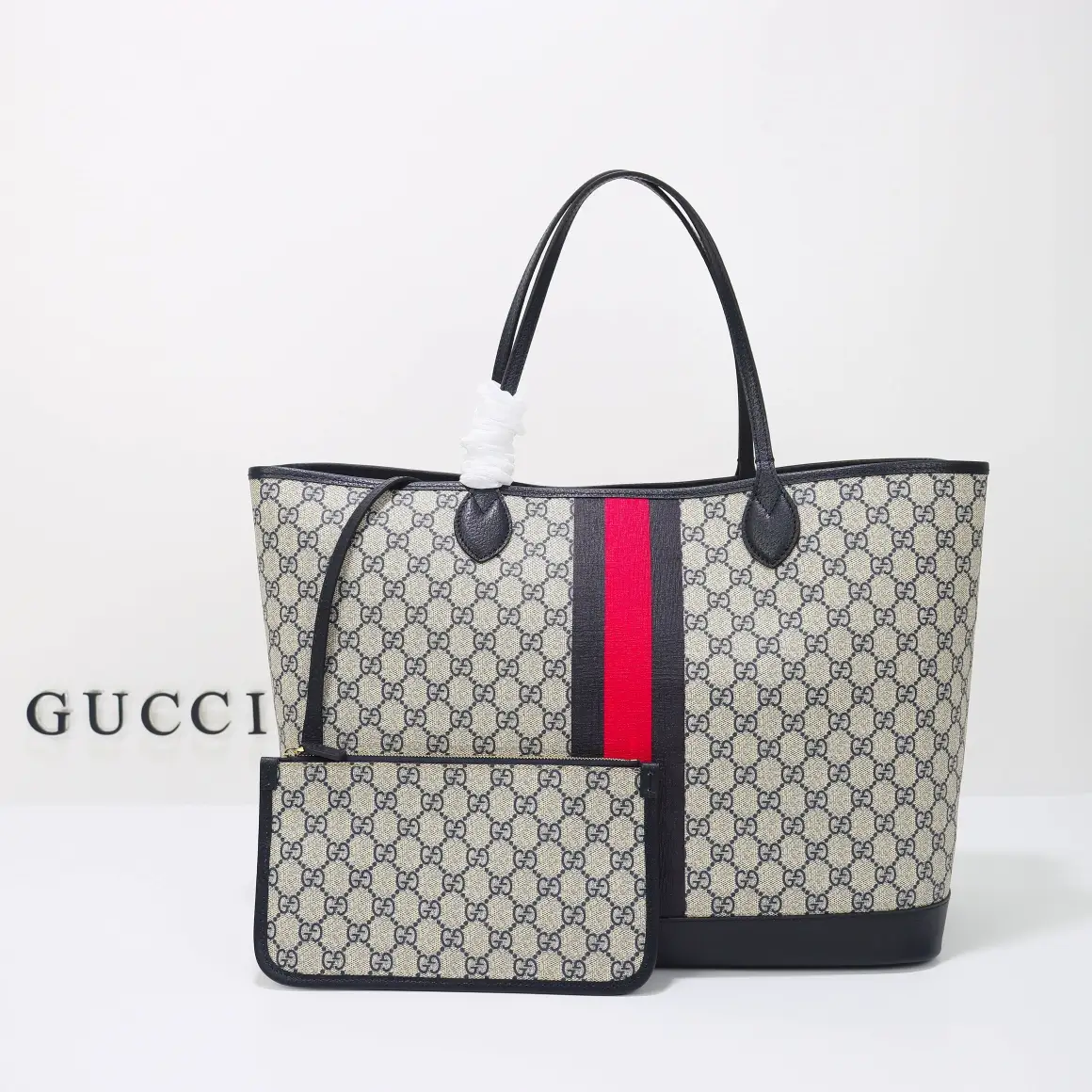 Gucci， Original leather, model number 726755, blue adhesive