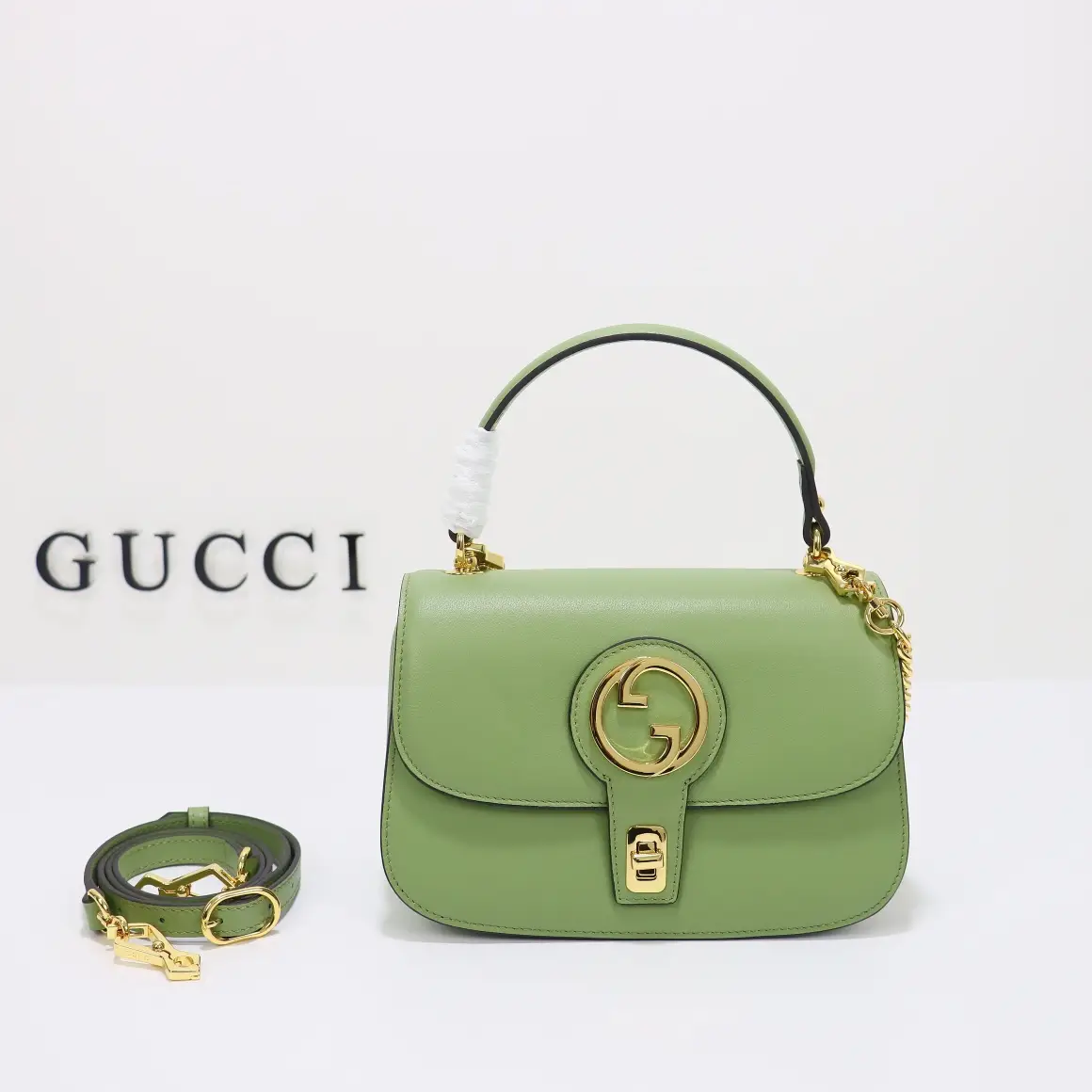 Gucci， Original leather, model number 735101 light green