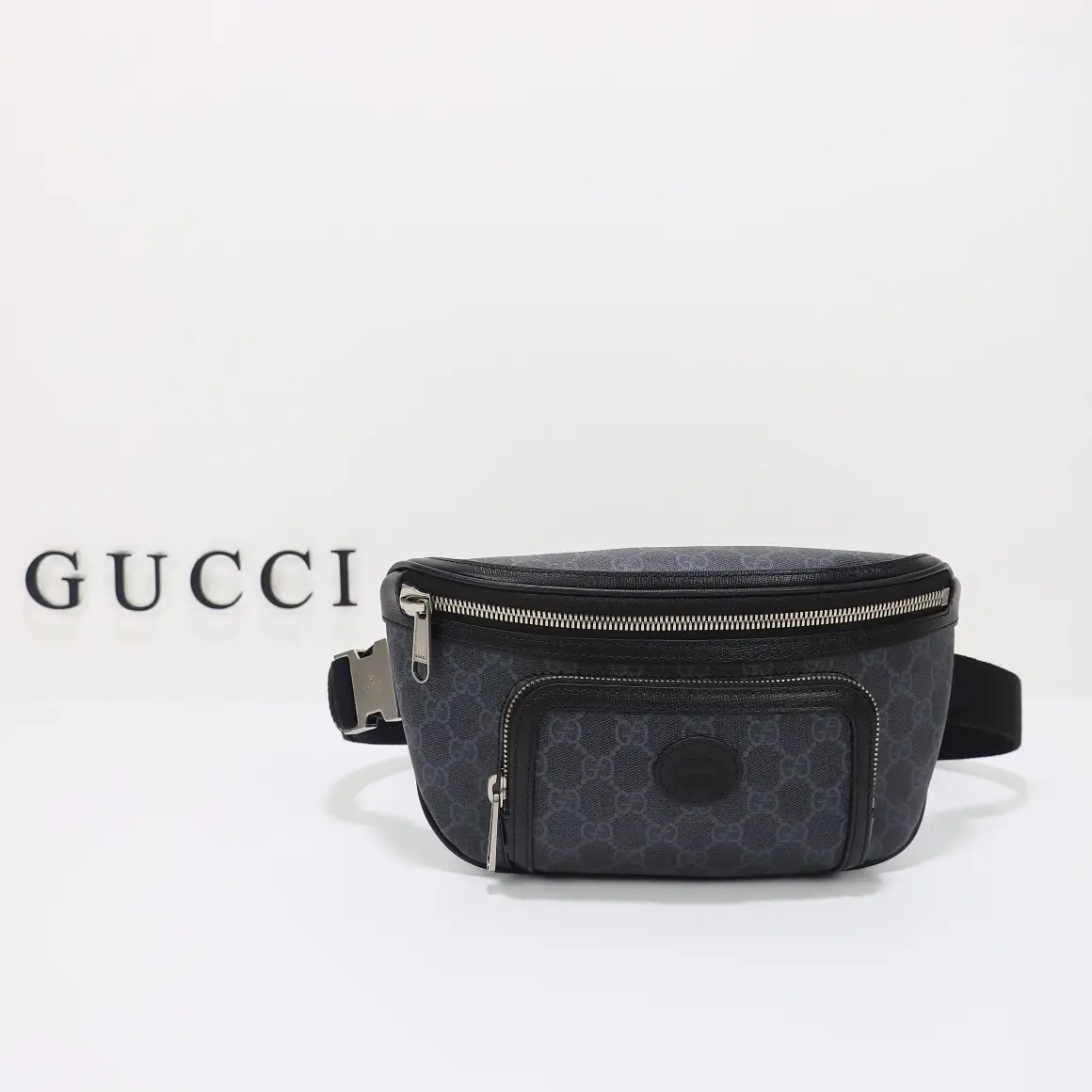 Gucci， Original leather, model number 733240 grams adhesive size