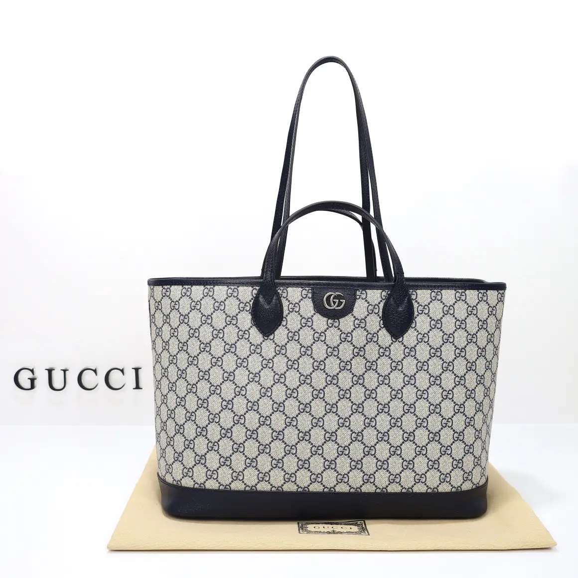 Gucci， Original leather, model number 739730, blue adhesive