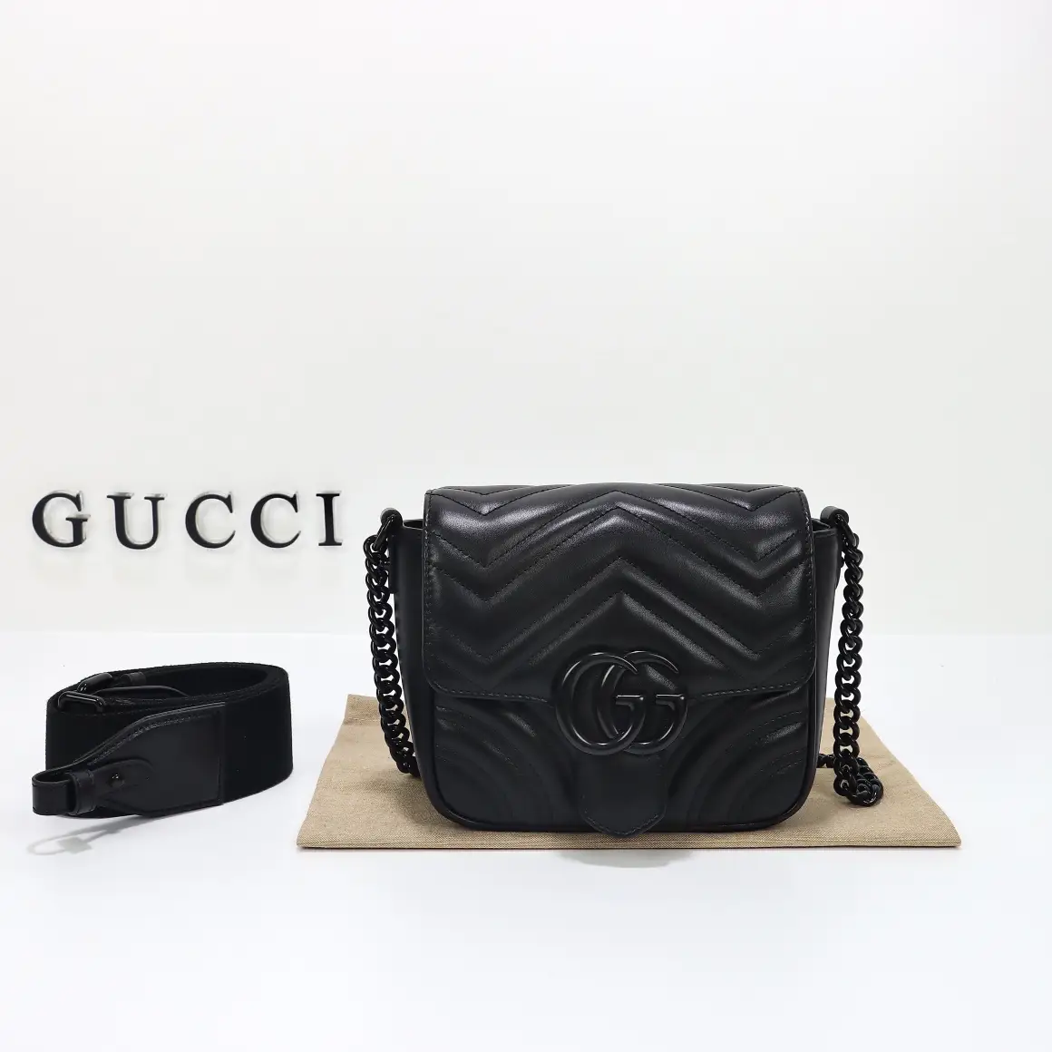Gucci， Original leather, model number 739681 grams color