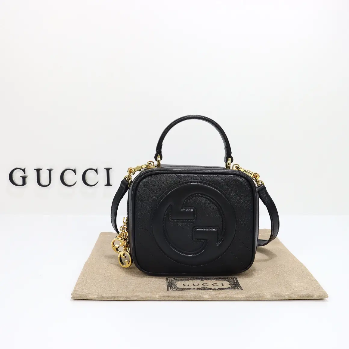 Gucci， Original leather, model number 744434 grams leather size: width 17x
