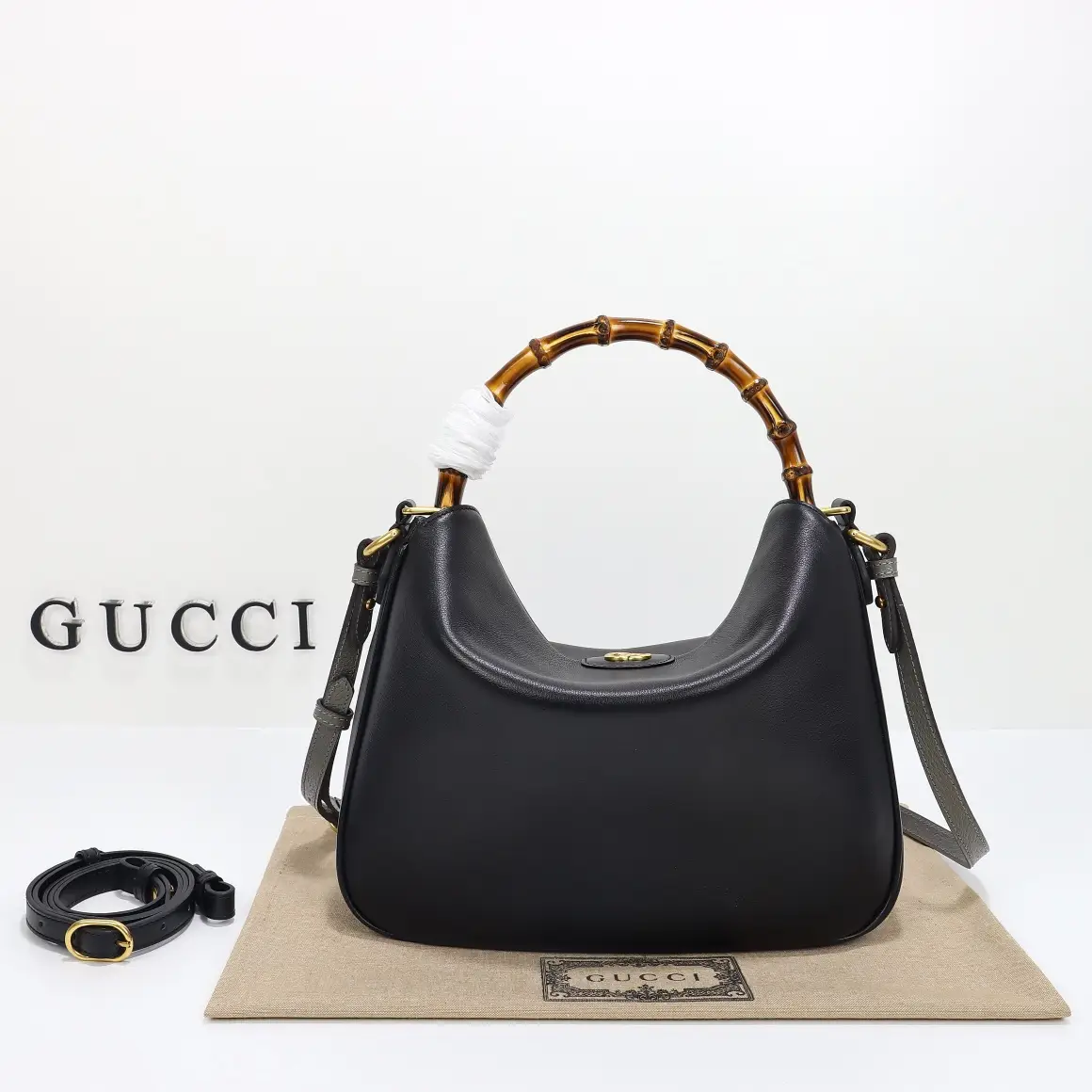 Gucci， Original leather, model number 746124 grams of leather