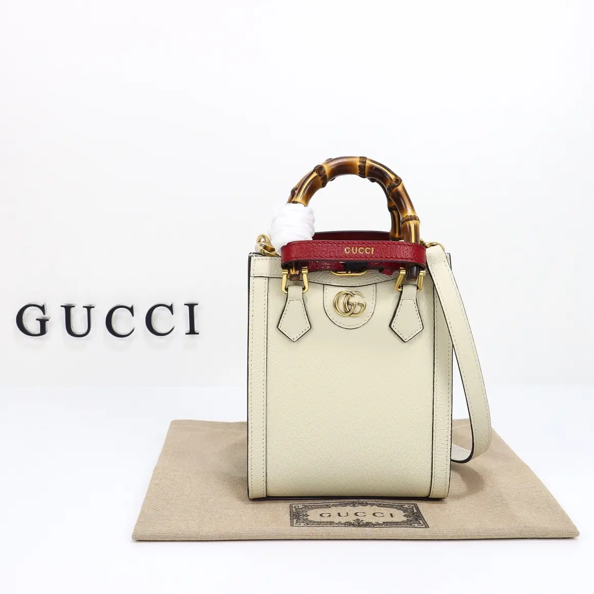 Gucci， Original leather, model number 739079 white leather