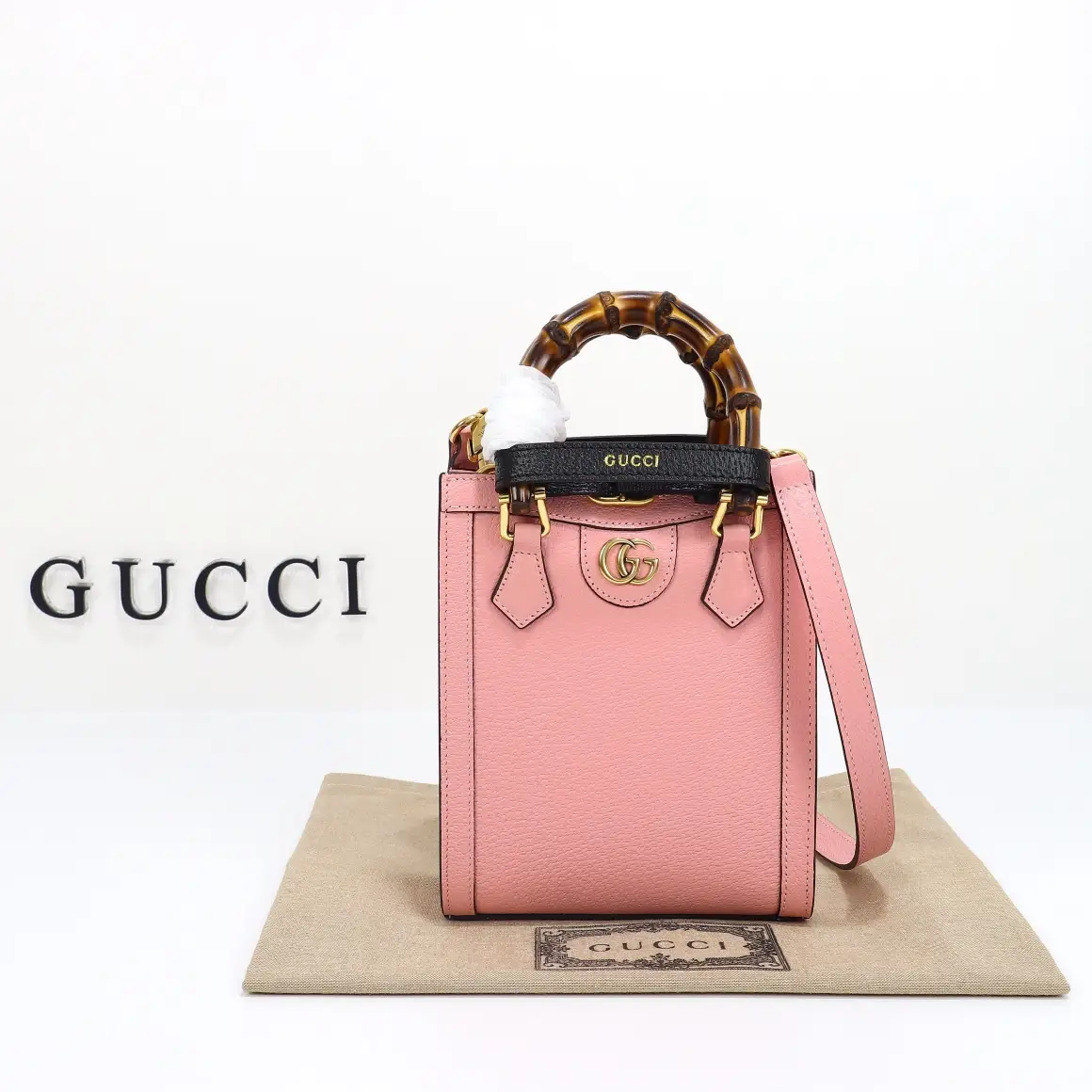 Gucci， Original leather, model number 739079 Pink leather