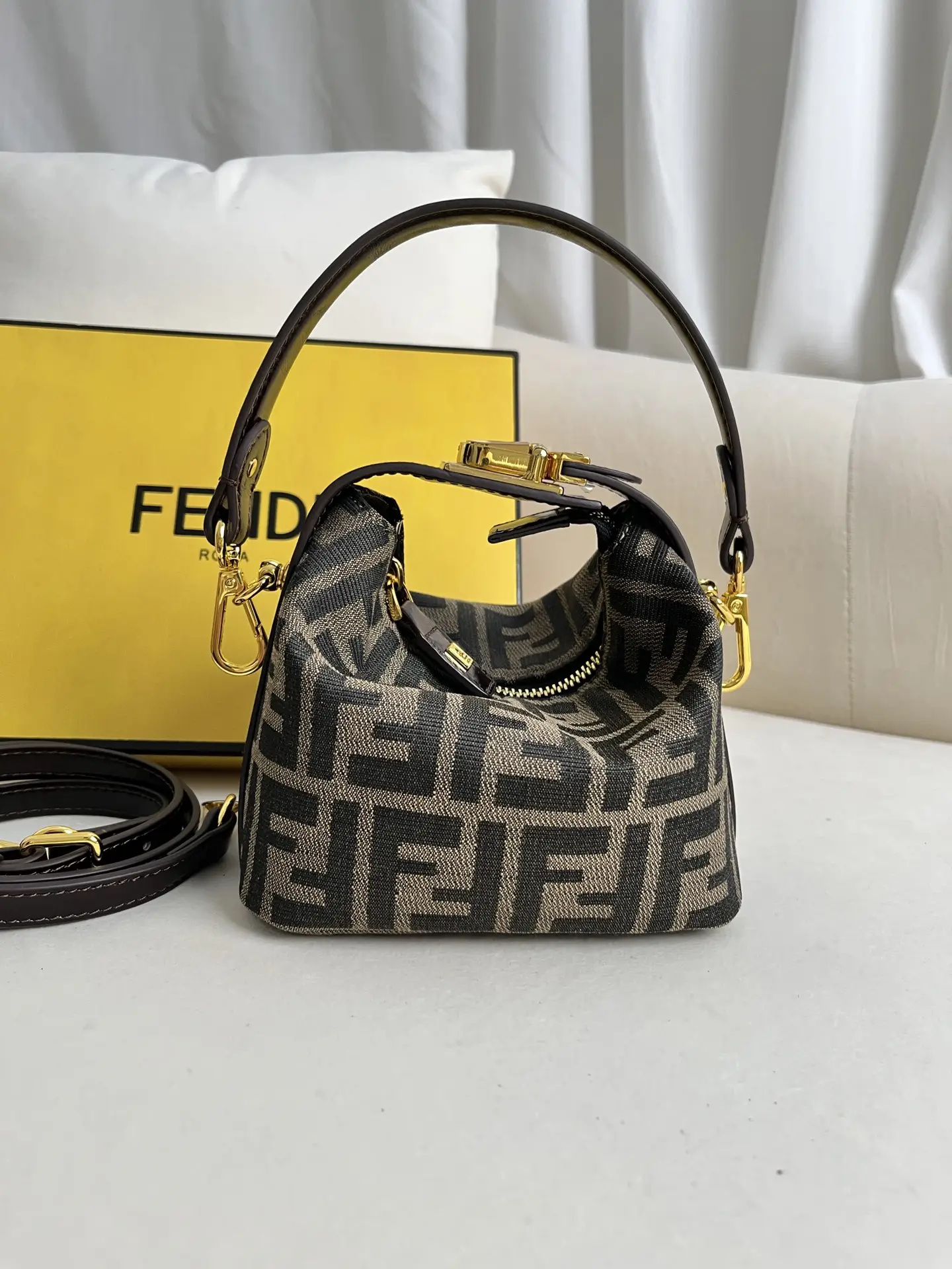 FENDI Super Fire Lunch Box Vintage Bag, featuring the iconic style of Double F presbyopia. this