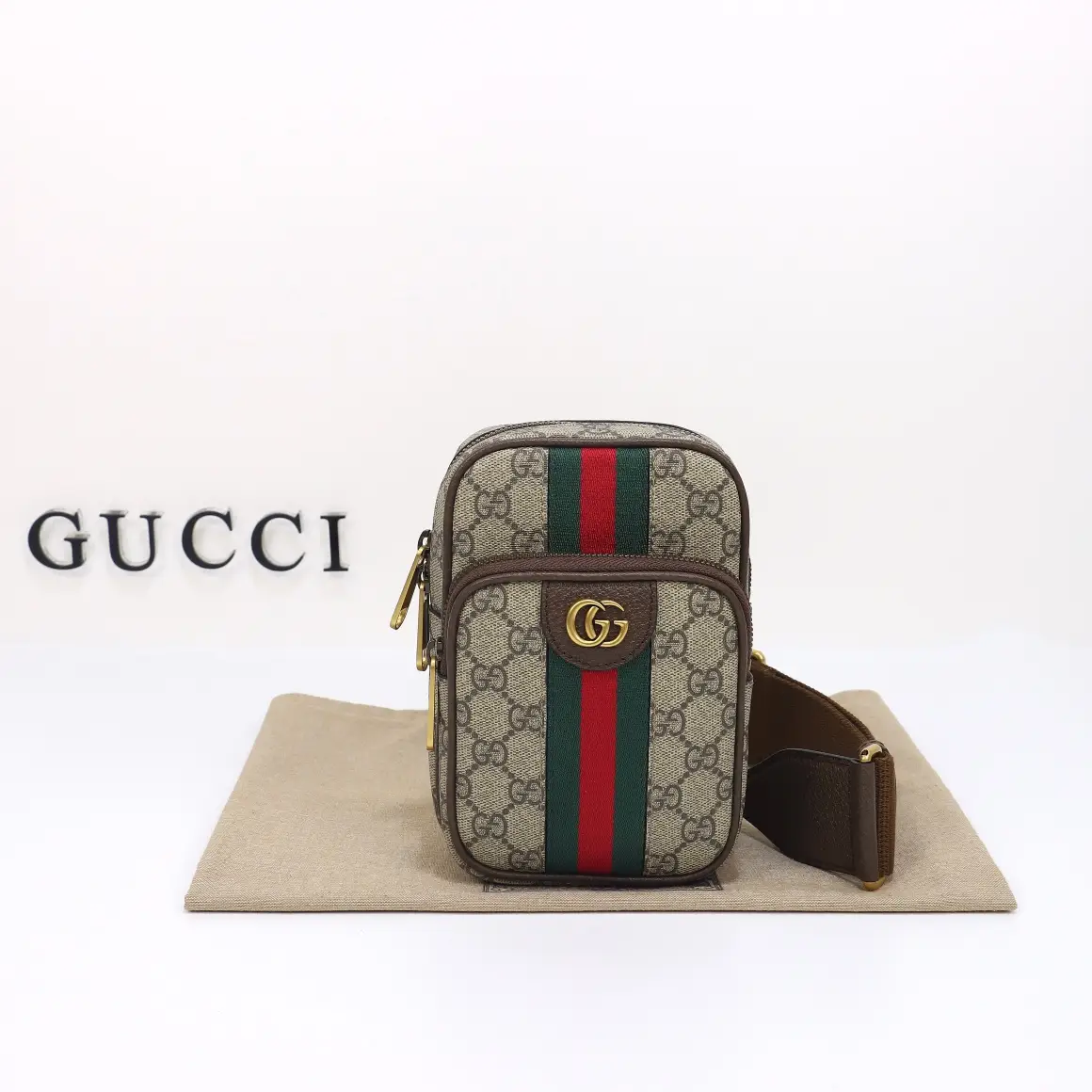 Gucci， Original leather, style 752565 Apricot Brown Size: Width 12x