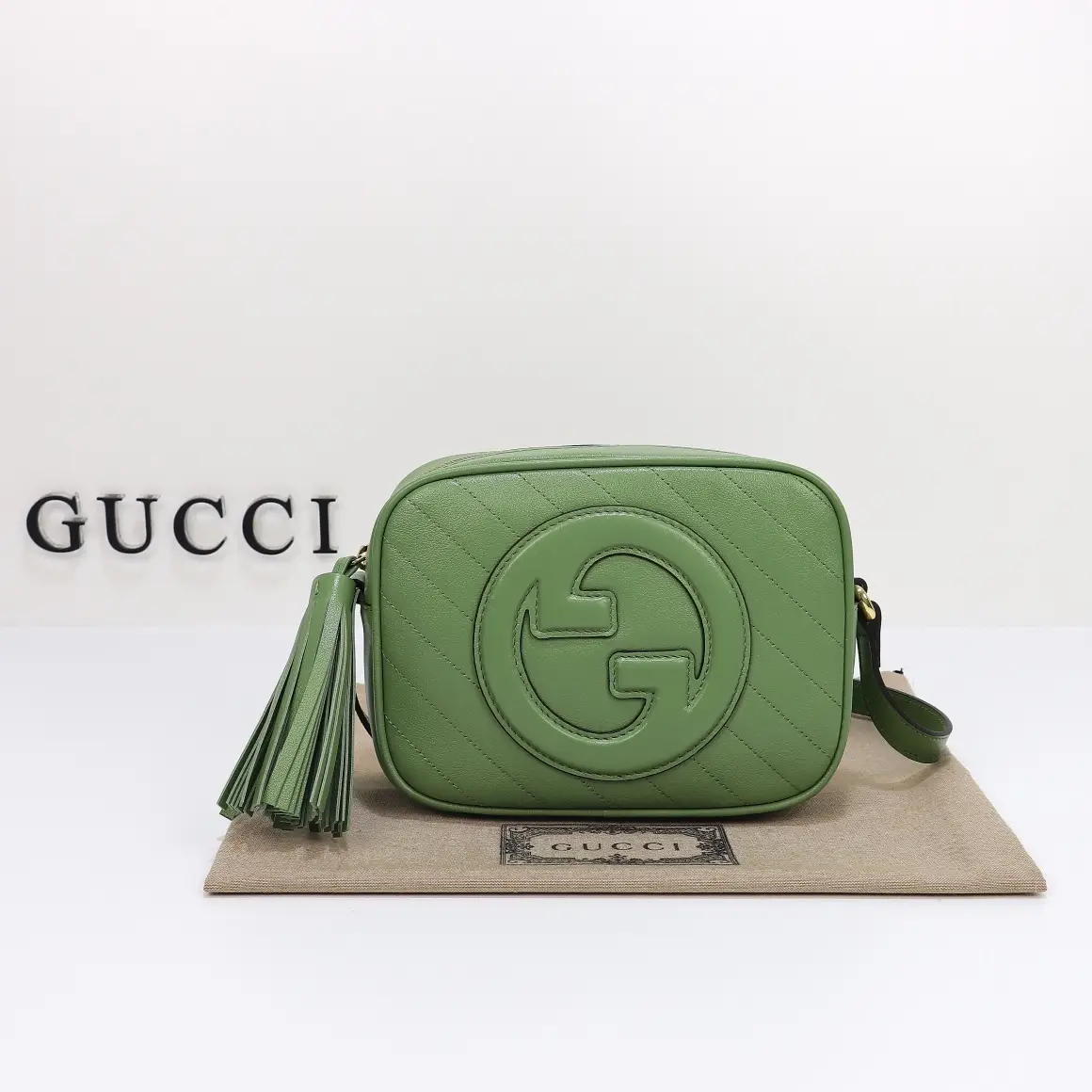 Gucci， Original leather, style 742360 light green size: 24x wide