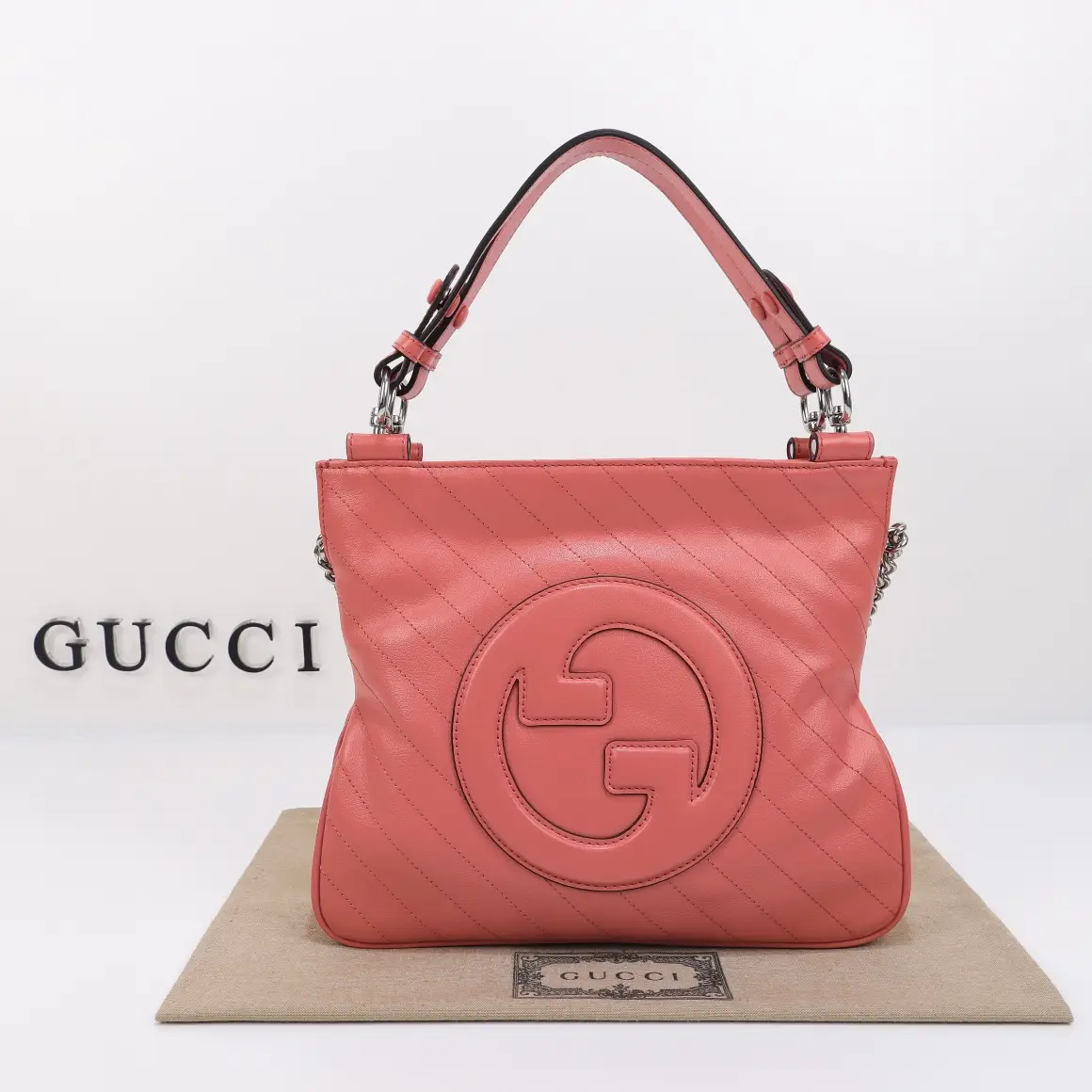 Gucci， Original leather, style 751518 Pink leather size: 24x wide