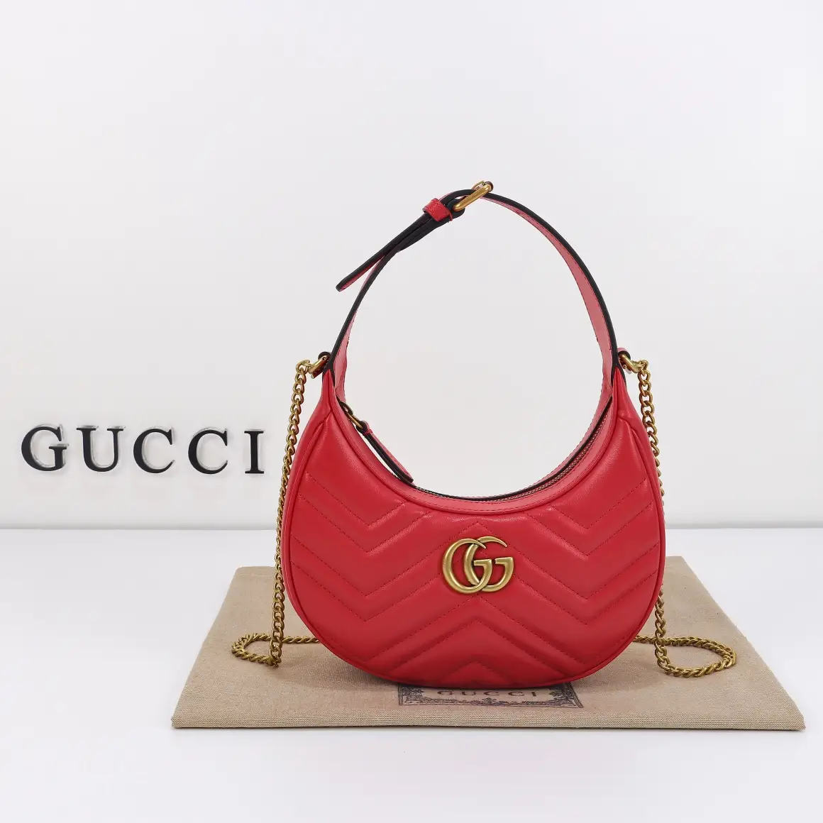 Event Gucci, original leather, style number 69951